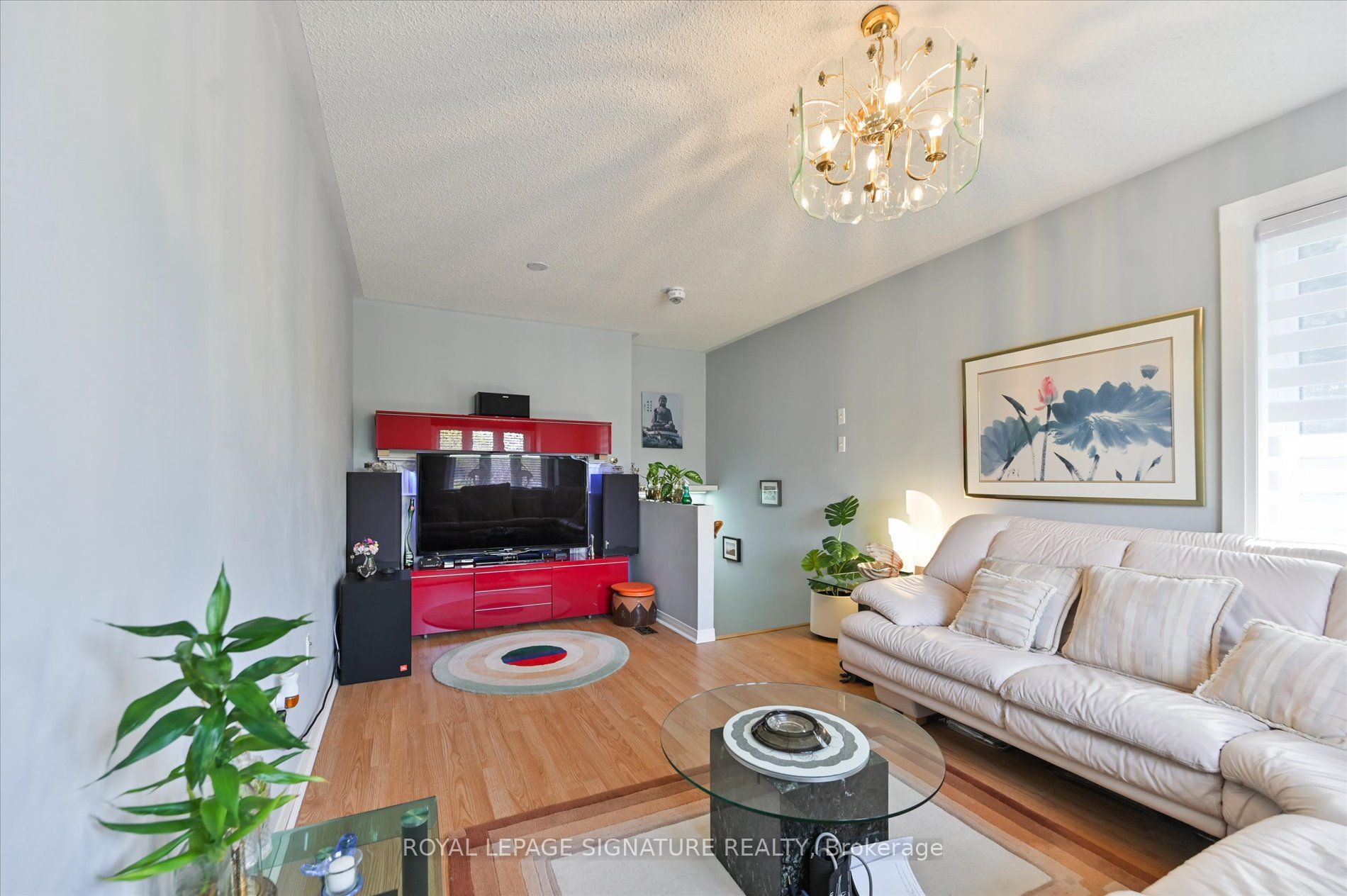 5481 Palmerston Crescent Property Photo 20