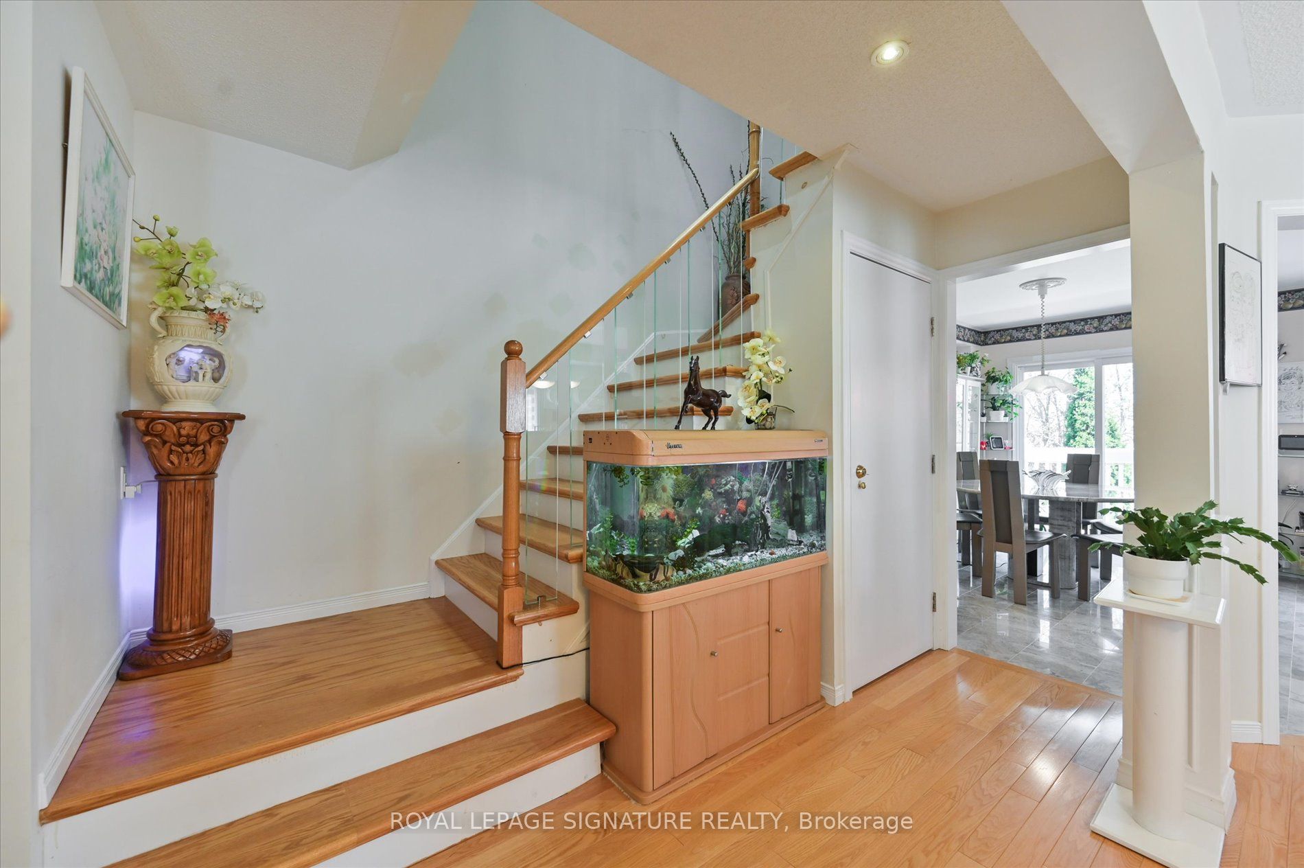 5481 Palmerston Crescent Property Photo 23