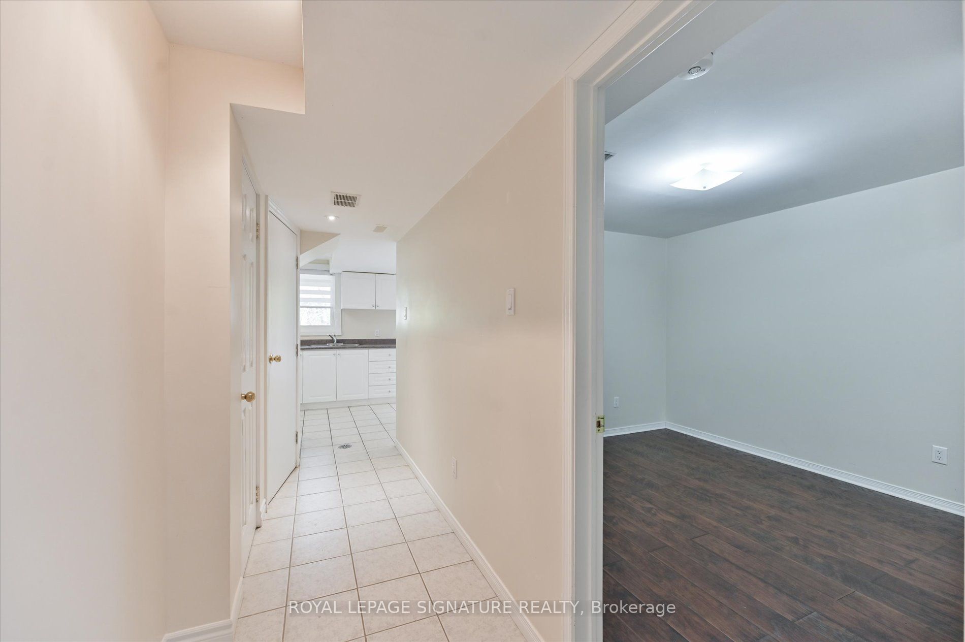 5481 Palmerston Crescent Property Photo 37