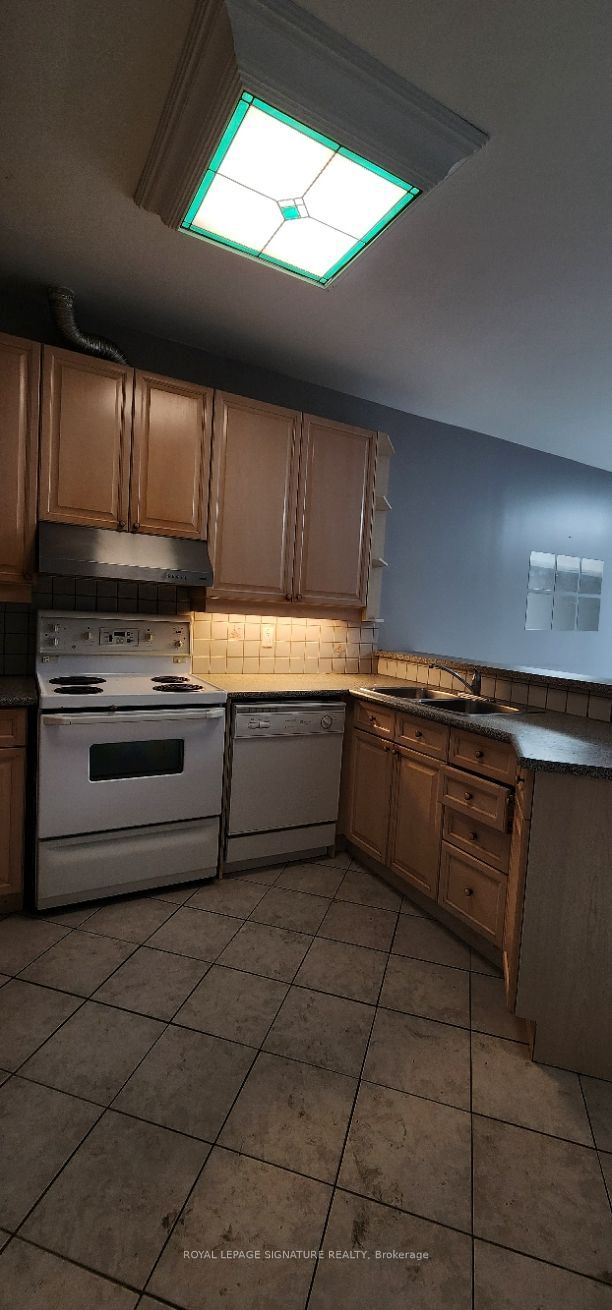 1285a St. Clair Avenue Property Photo 12