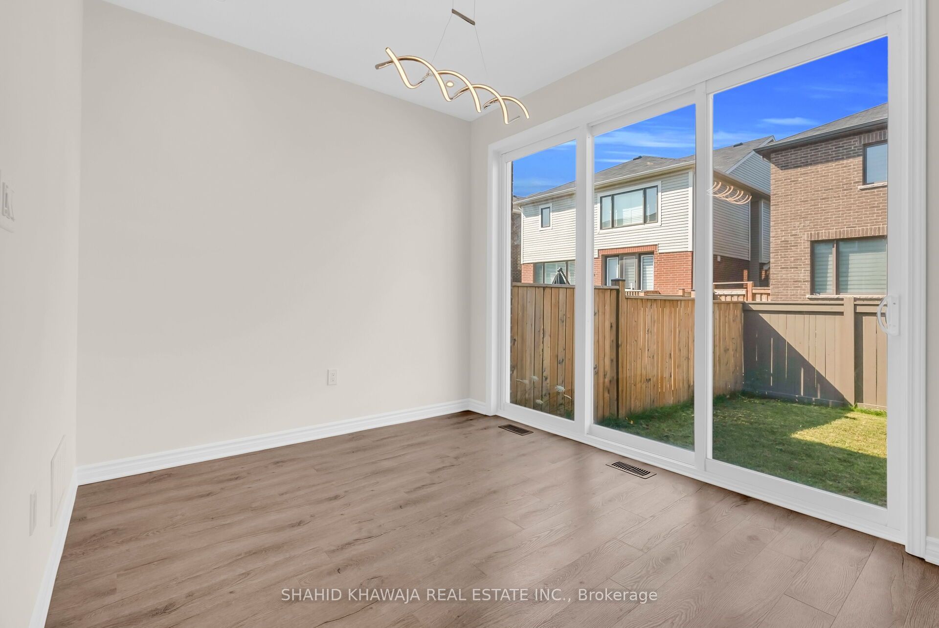 1288 Sycamore Gardens Property Photo 13