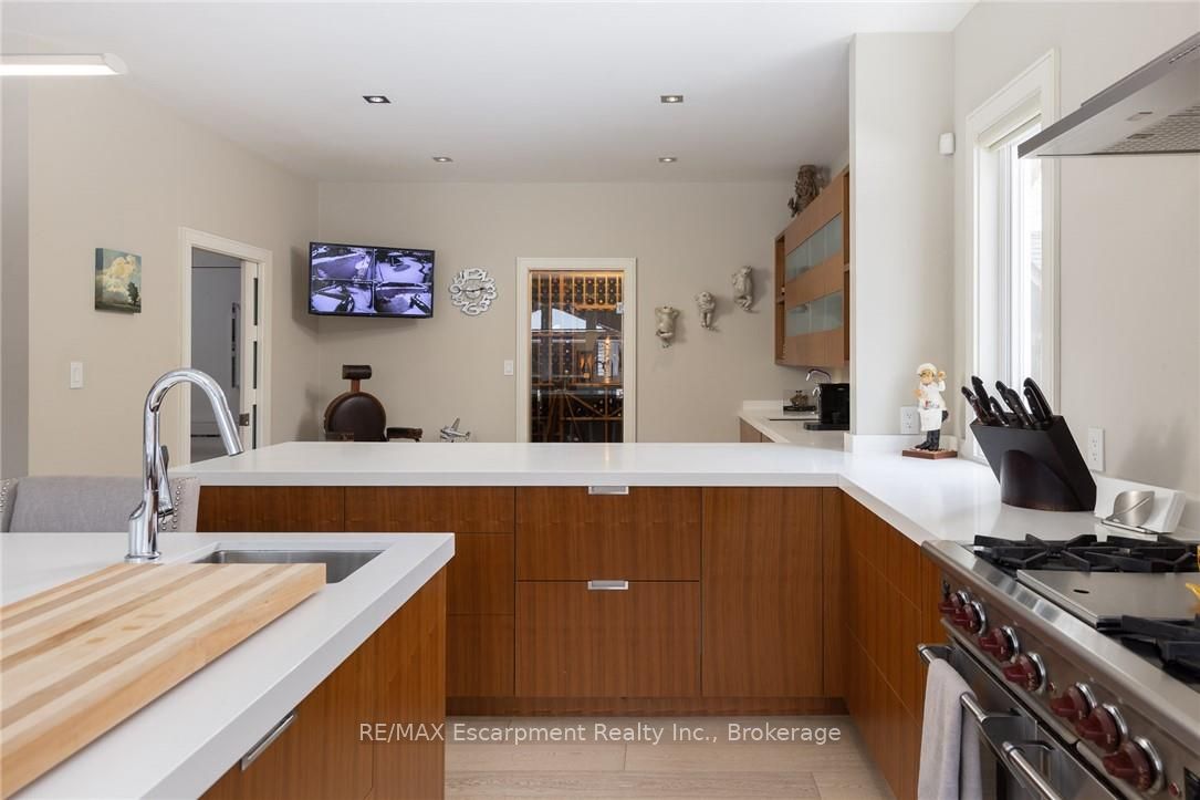287 Macdonald Road Property Photo 13