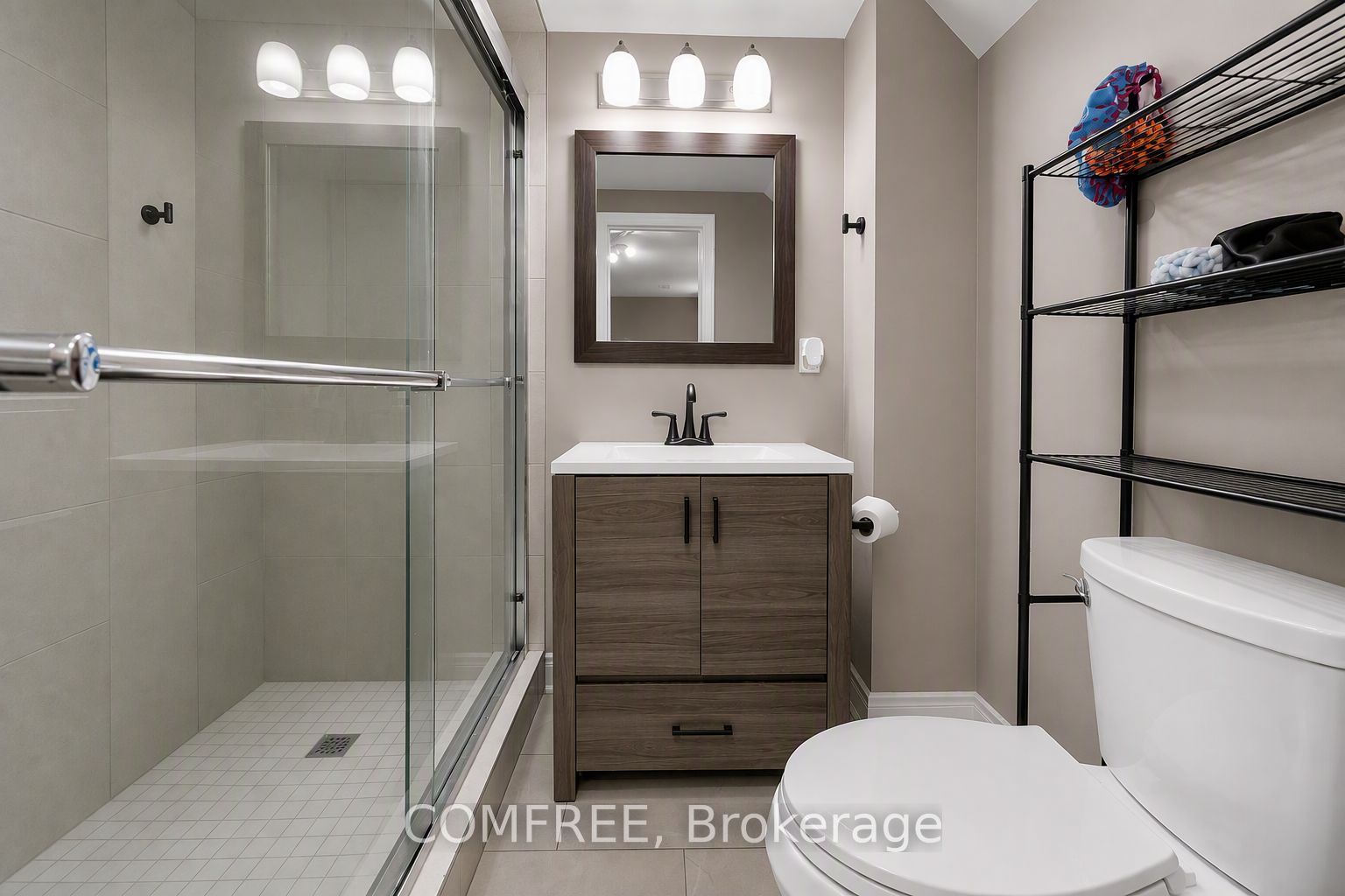 15d View Green Crescent Property Photo 5