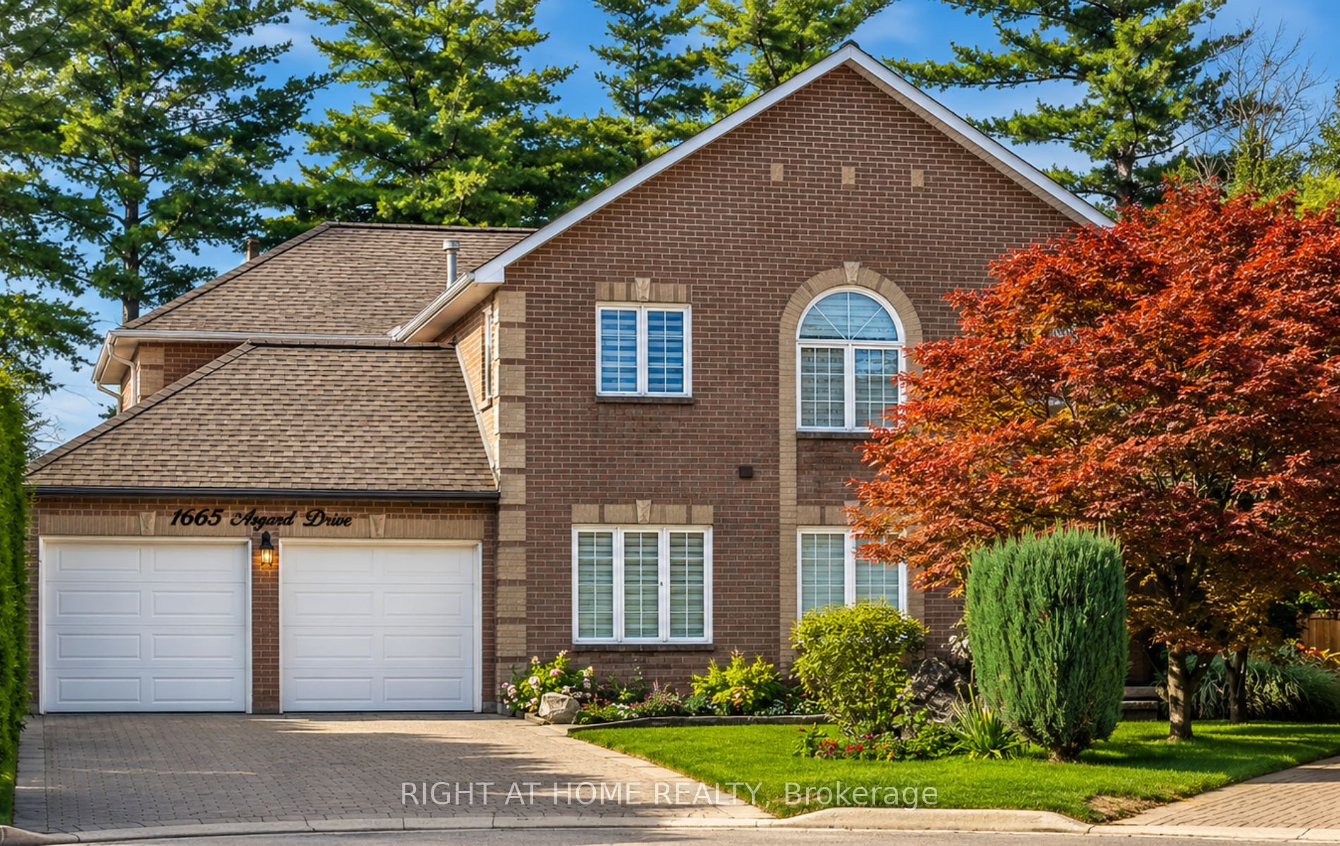 1665 Asgard Drive Property Photo 2