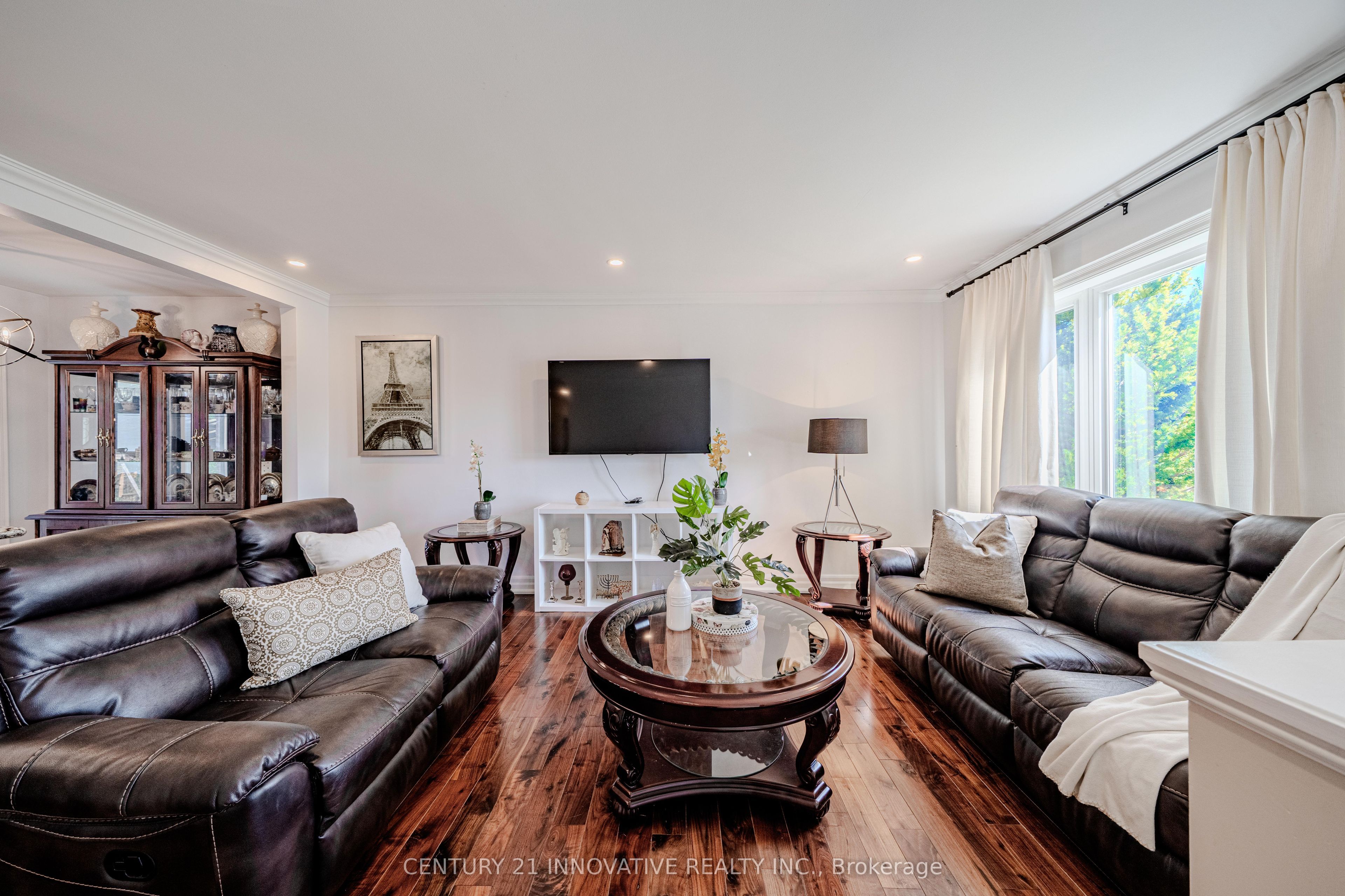 60 Dorking Crescent Property Photo 7