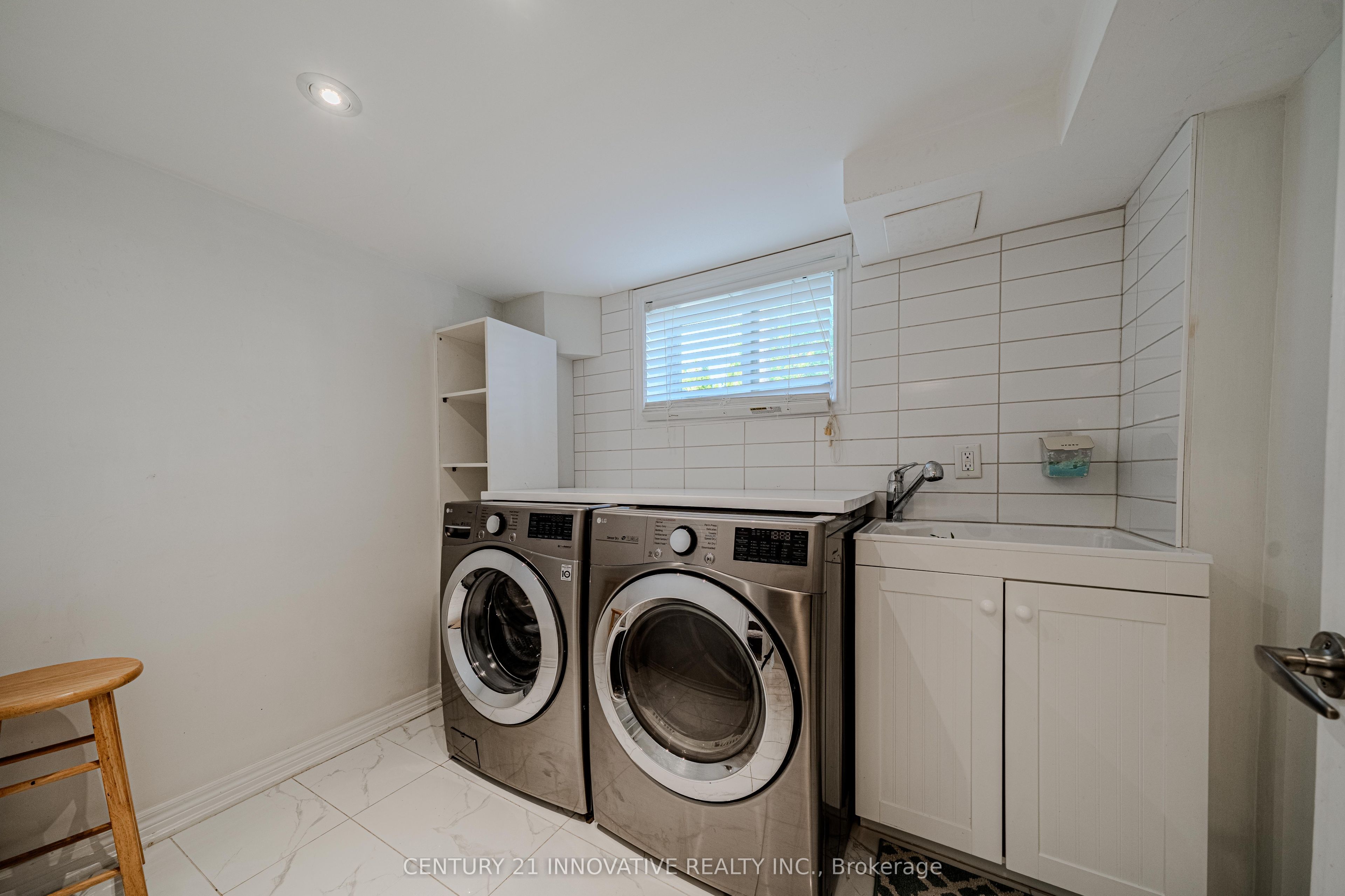 60 Dorking Crescent Property Photo 43