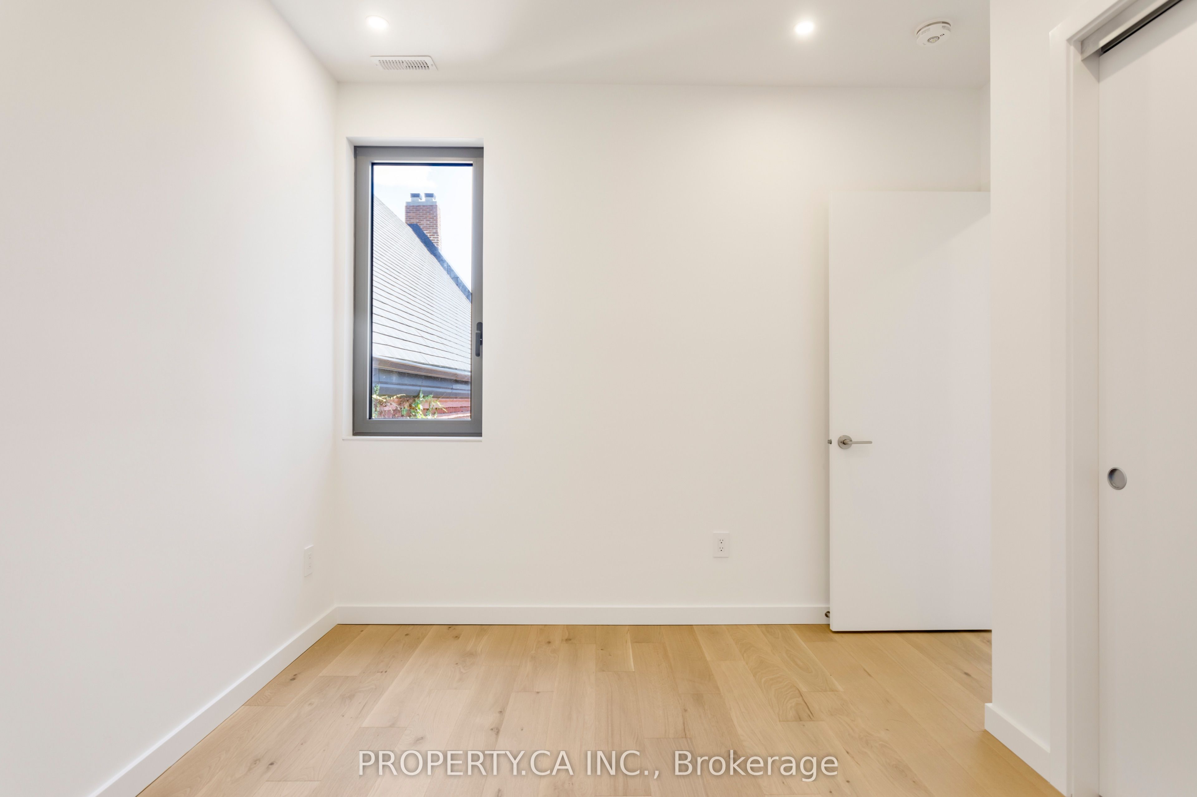 301 Keele Street Unit #2 Property Photo 18
