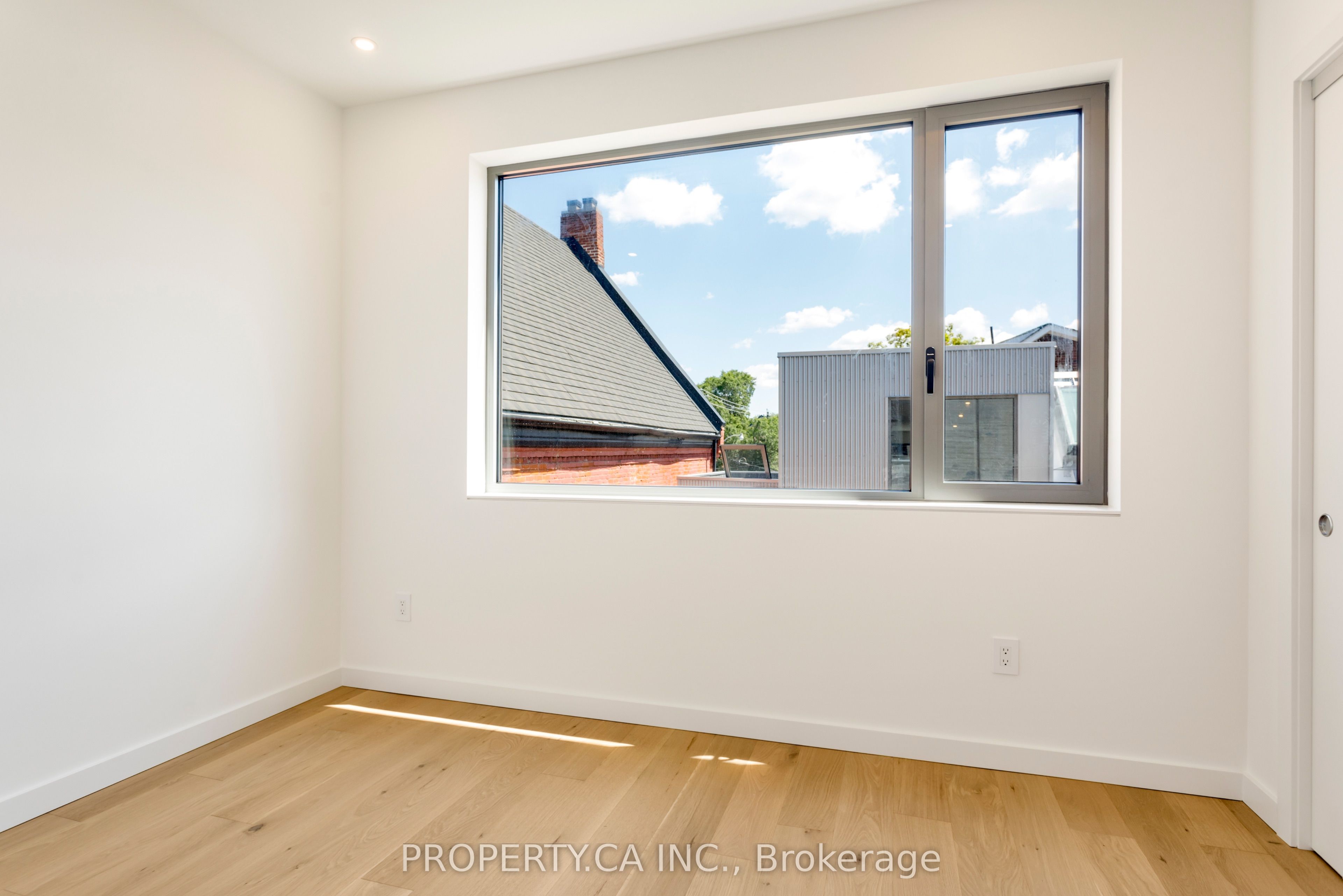 301 Keele Street Unit #2 Property Photo 19