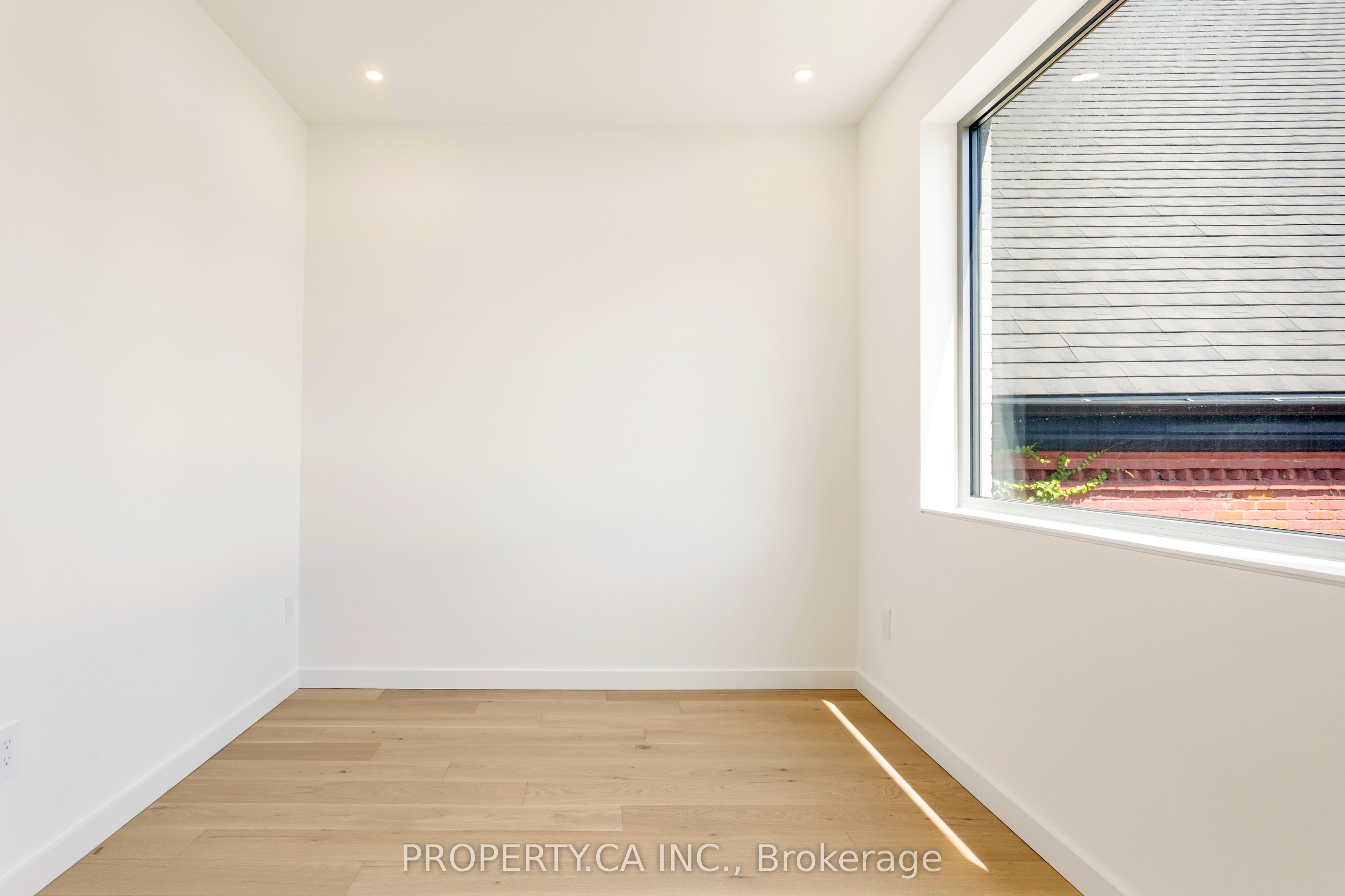 301 Keele Street Unit #2 Property Photo 21
