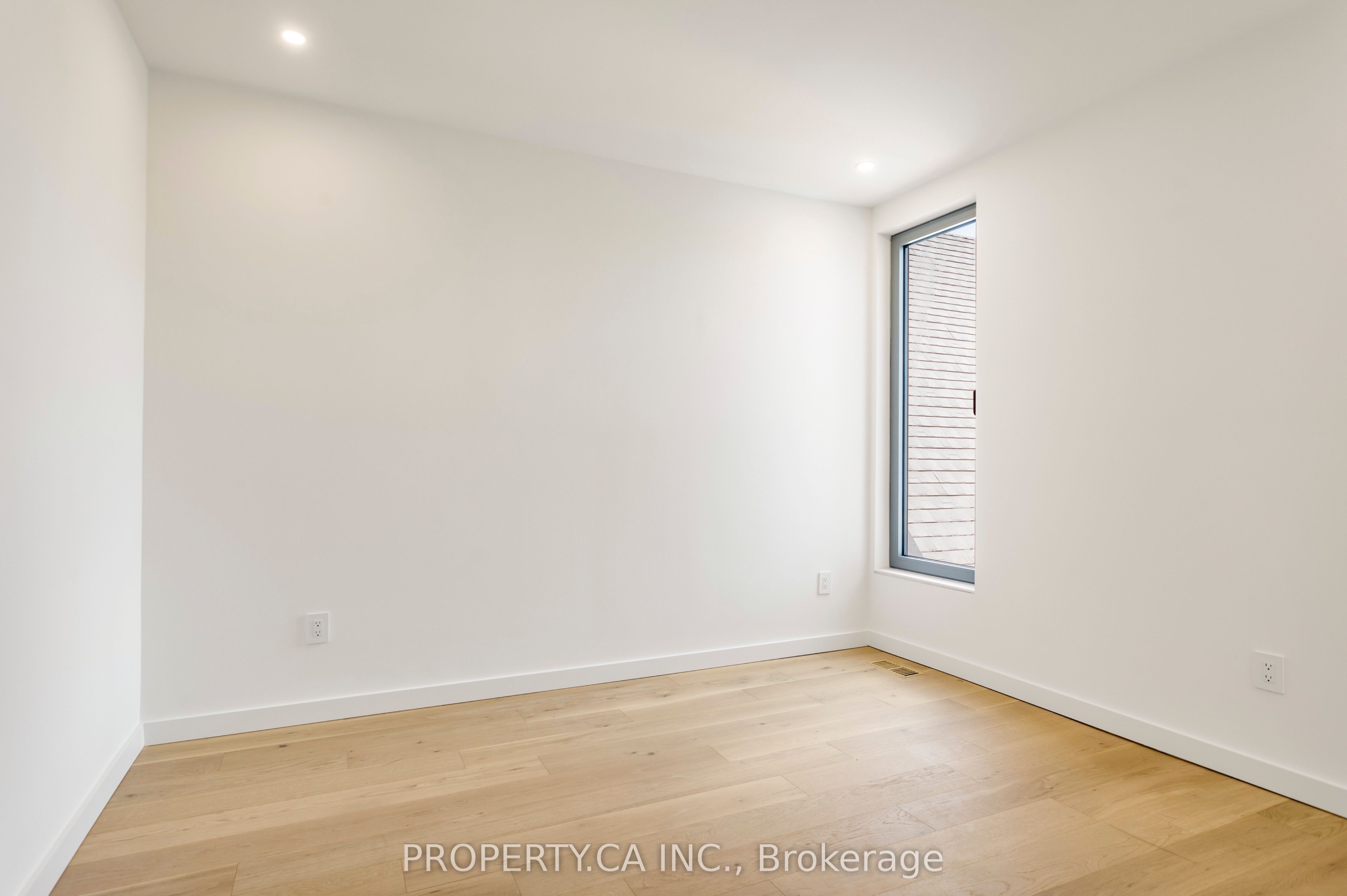 301 Keele Street Unit #2 Property Photo 24
