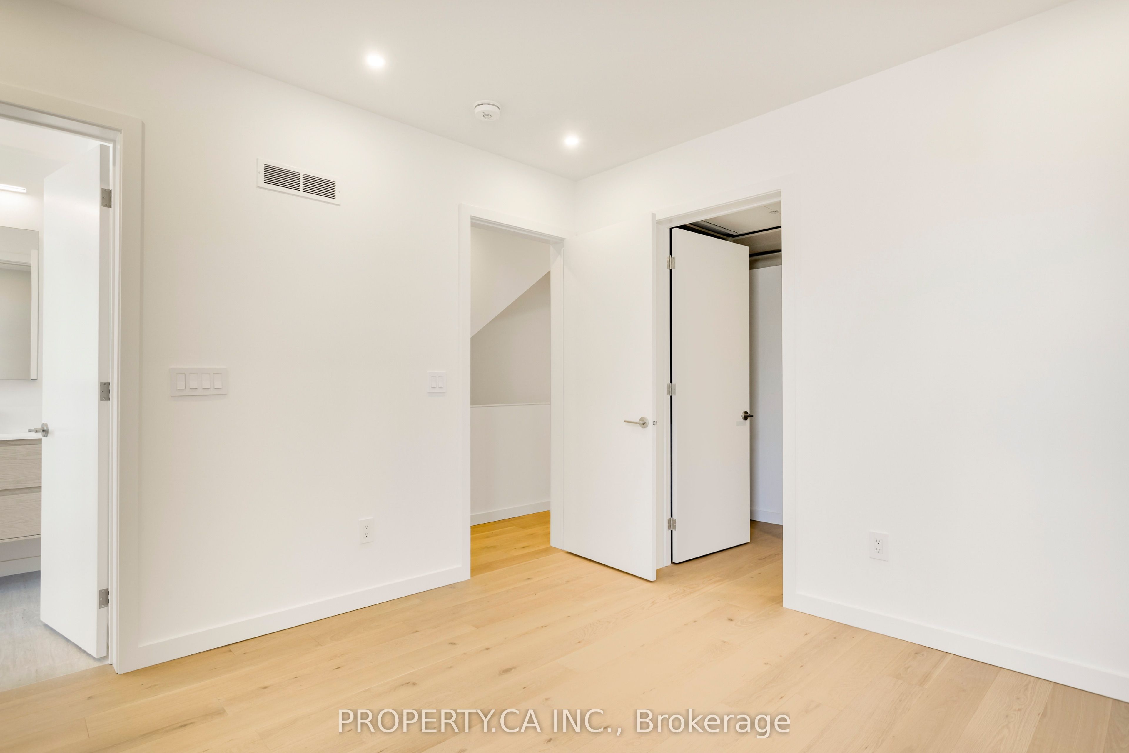 301 Keele Street Unit #2 Property Photo 25
