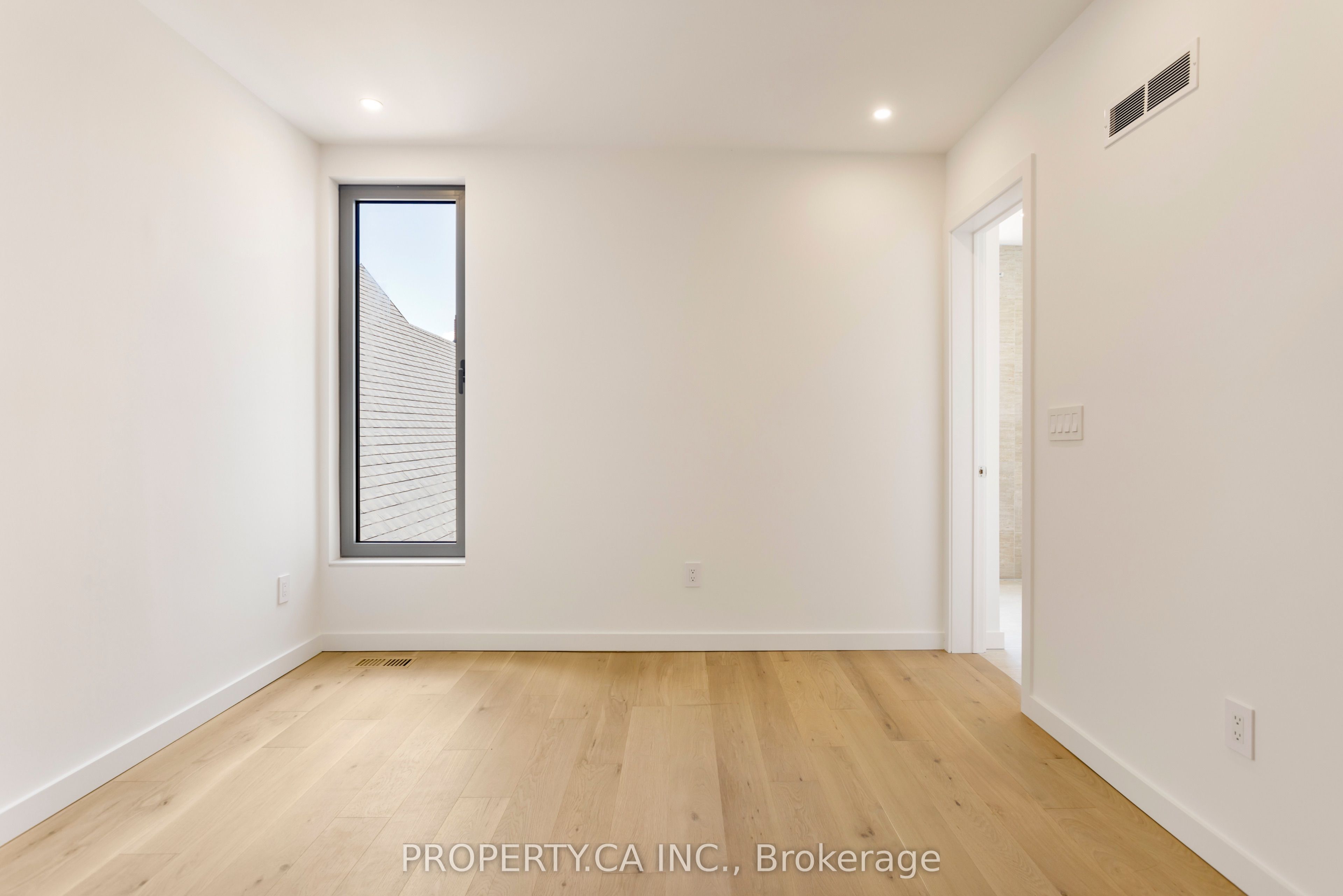 301 Keele Street Unit #2 Property Photo 27