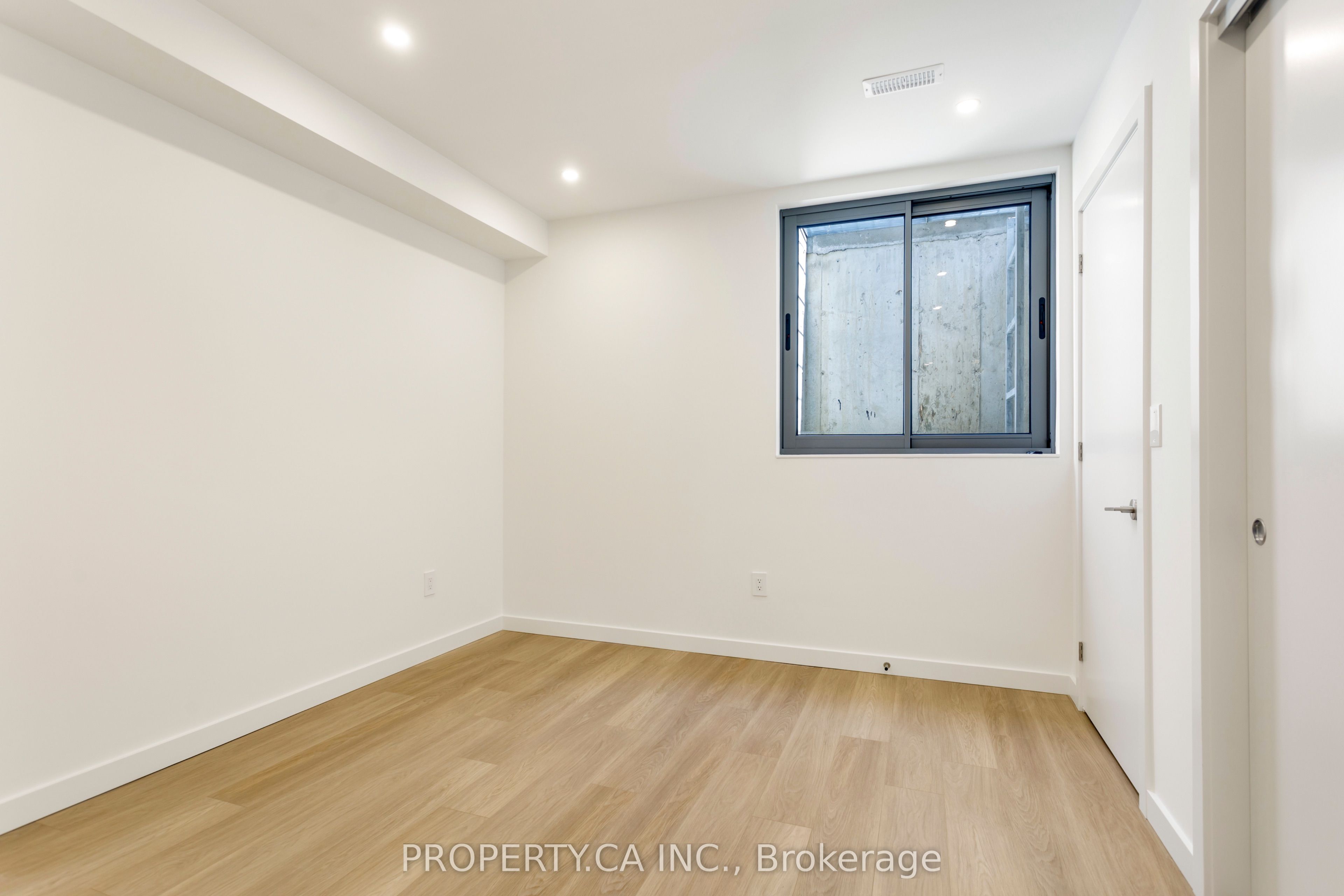 301 Keele Street Unit #2 Property Photo 41
