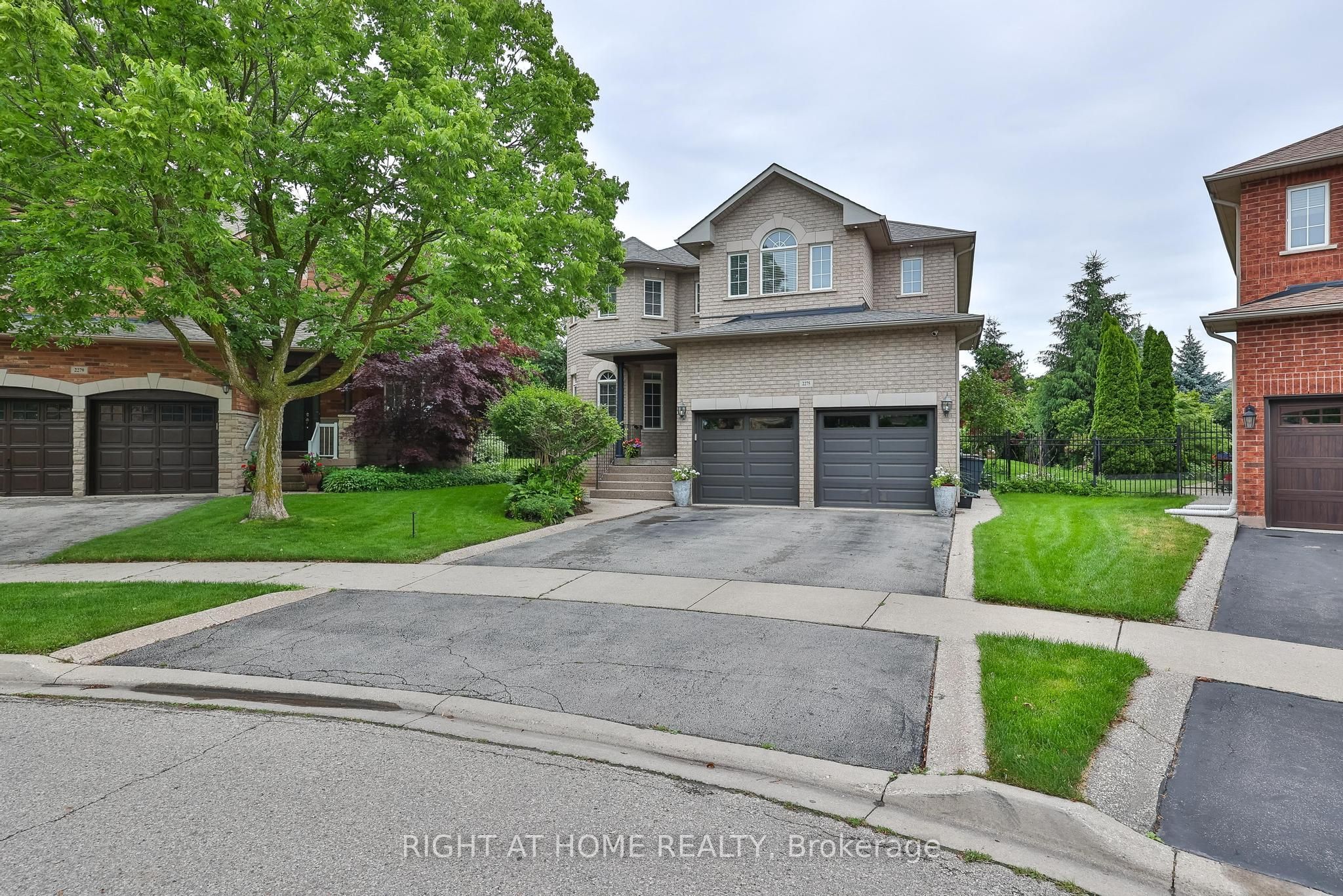 2275 Whitecliffe Way Property Photo 1