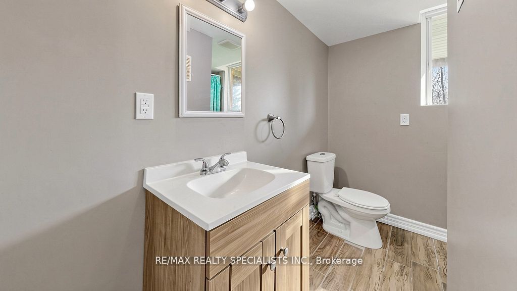 59 Sunforest Drive Property Photo 13