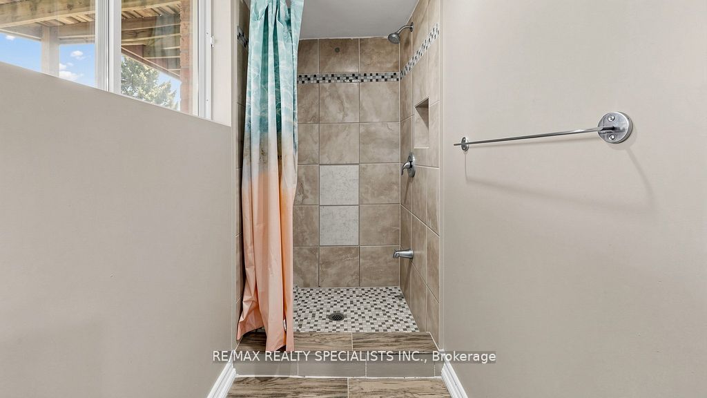 59 Sunforest Drive Property Photo 33