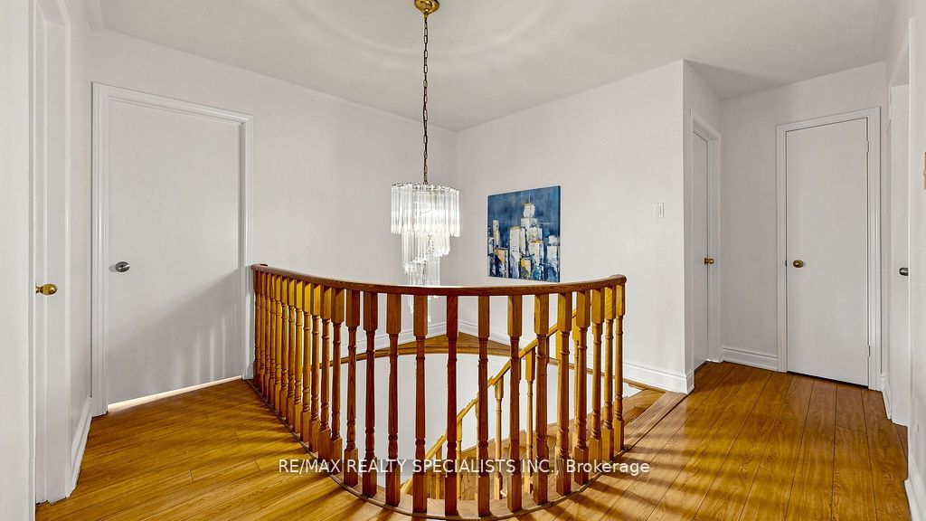 59 Sunforest Drive Property Photo 40