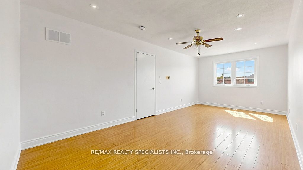 59 Sunforest Drive Property Photo 45