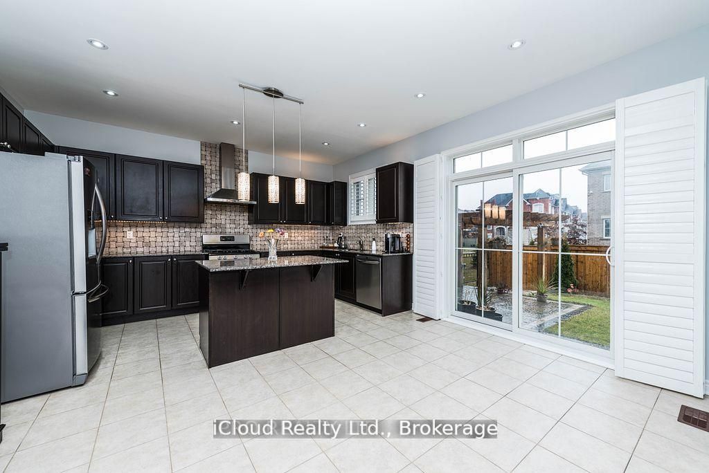 27 Tysonville Circle Property Photo 14