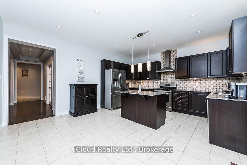 27 Tysonville Circle Property Photo 15