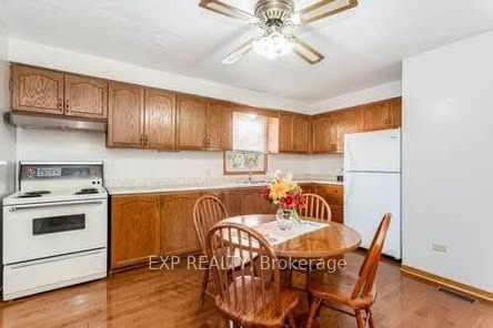 4308 Curia Crescent Upper Property Photo 7