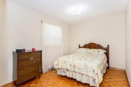 4308 Curia Crescent Upper Property Photo 10