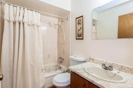 4308 Curia Crescent Upper Property Photo 12