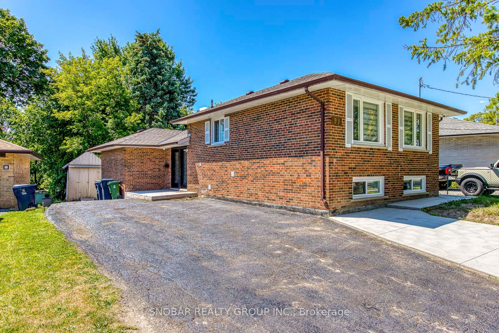 99 Jeffcoat Drive Property Photo 2