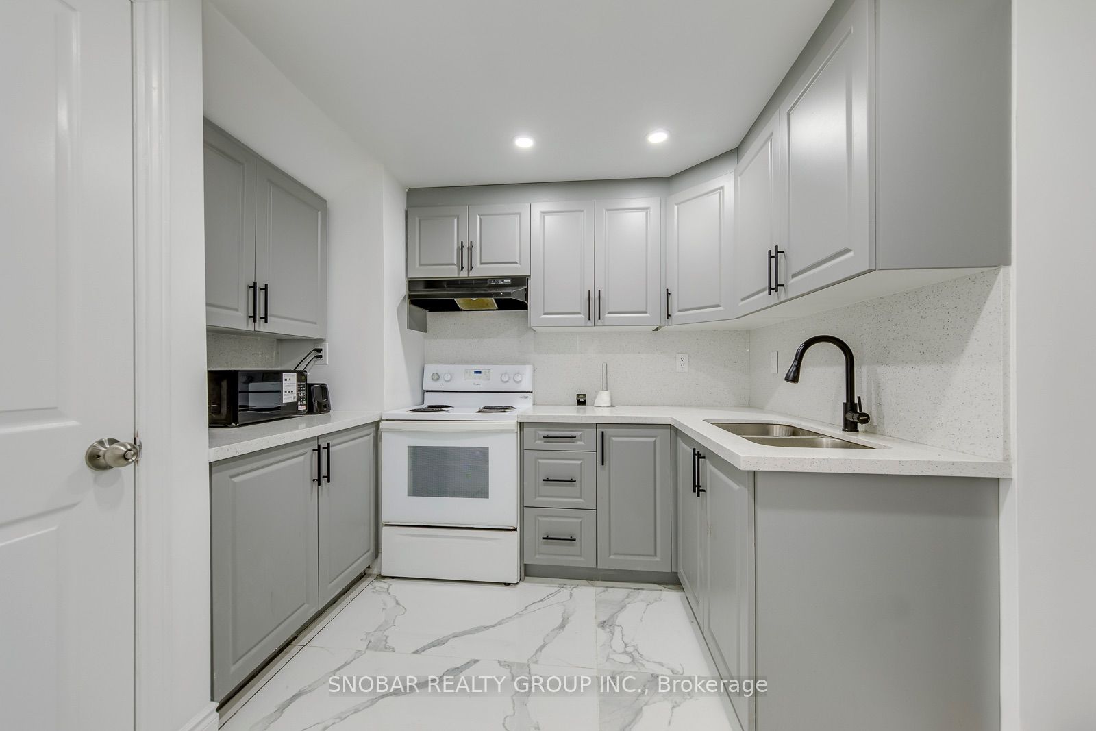 99 Jeffcoat Drive Property Photo 27