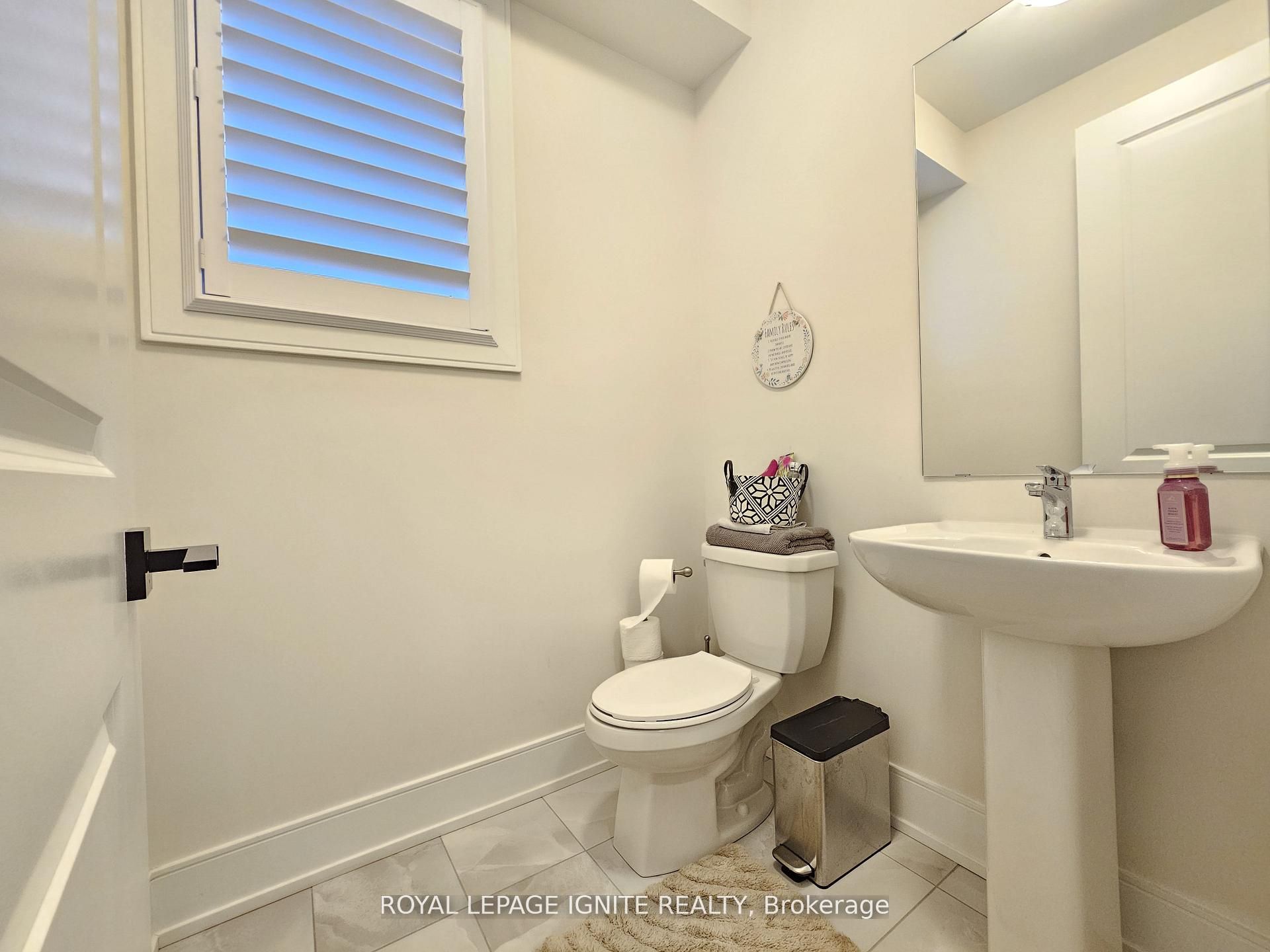 48 Duxbury Road Property Photo 6