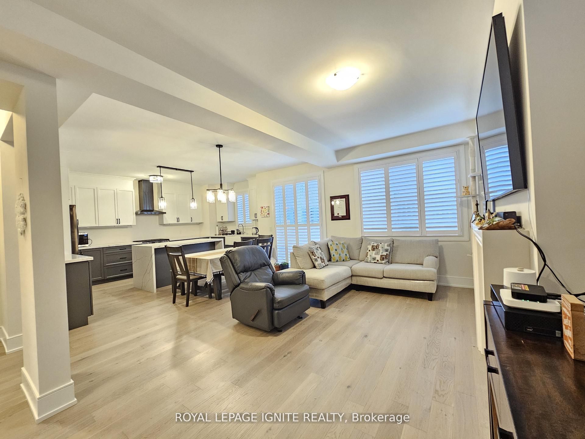 48 Duxbury Road Property Photo 7