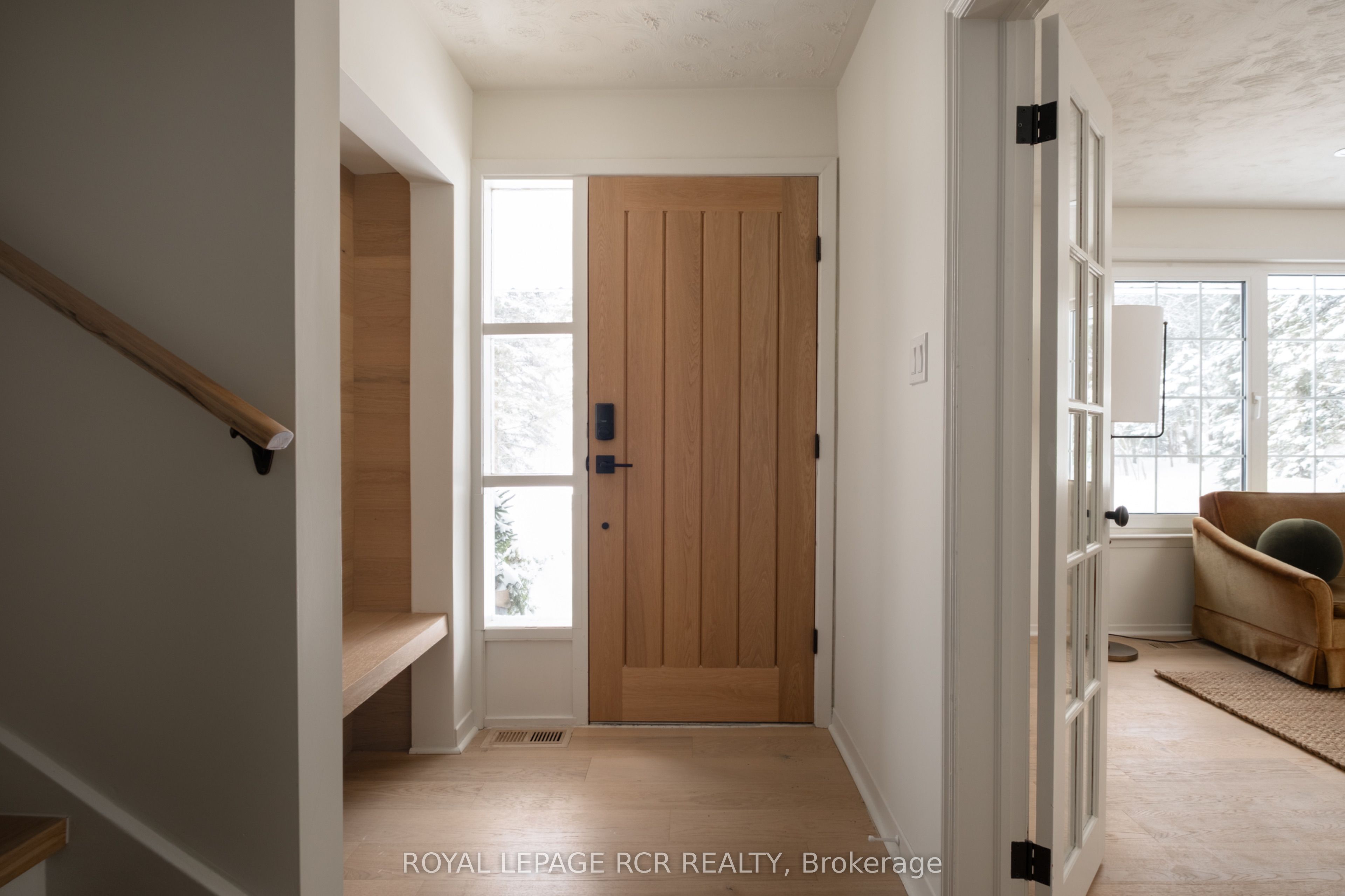 922 The Grange Side Road Property Photo 4