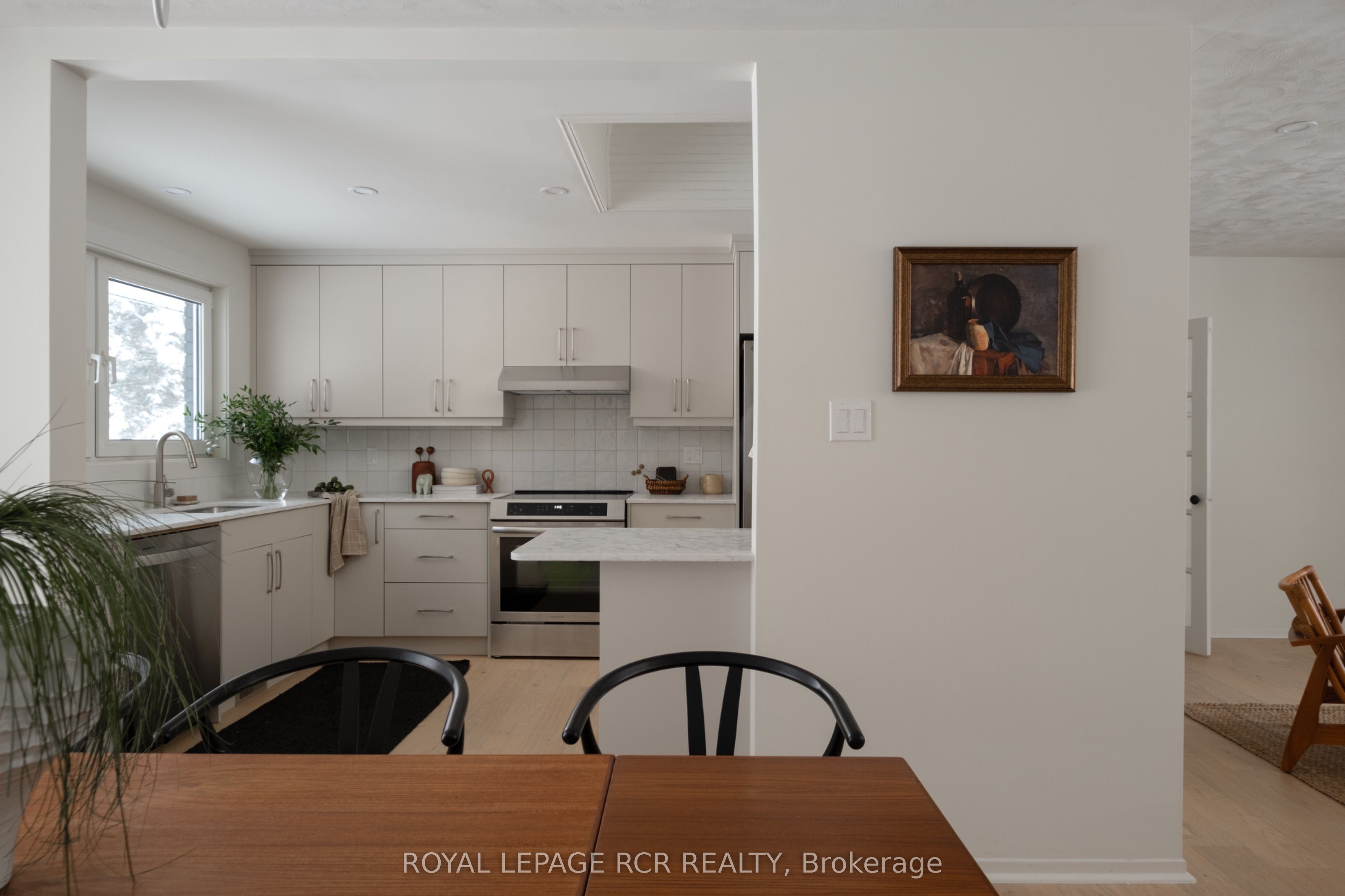 922 The Grange Side Road Property Photo 17