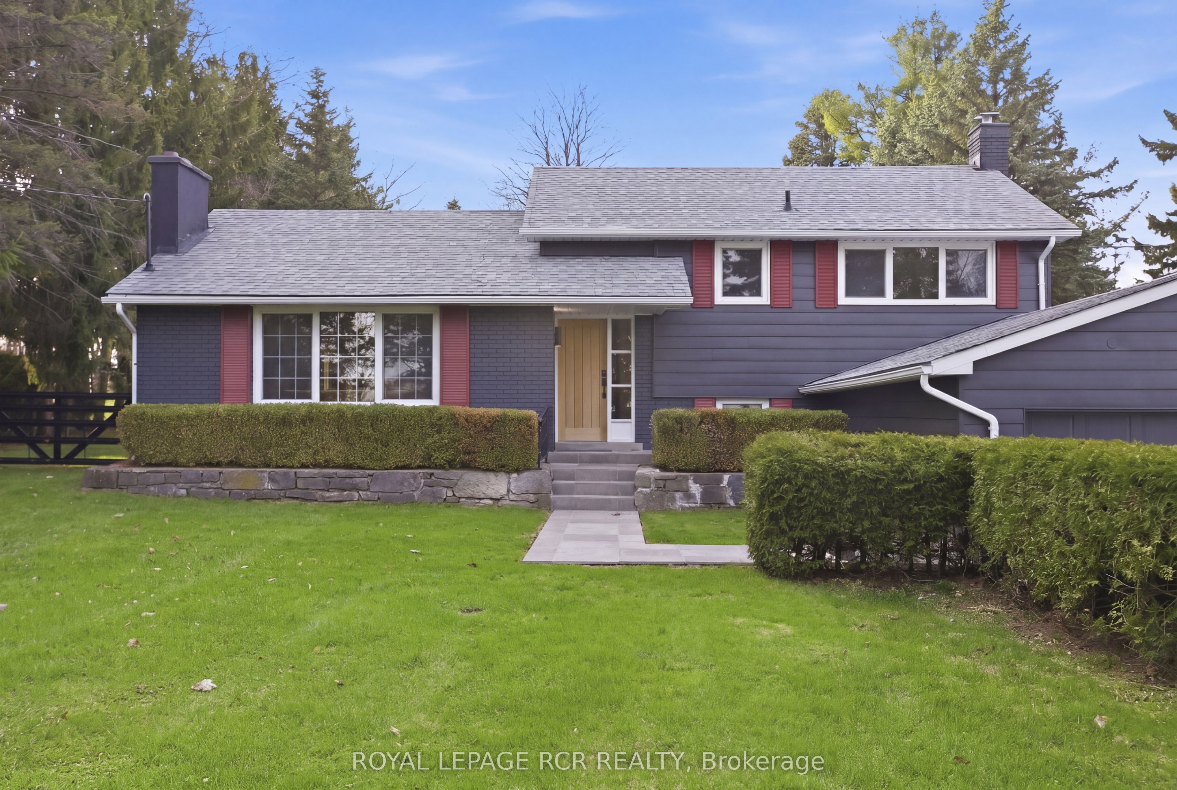 922 The Grange Side Road Property Photo 43