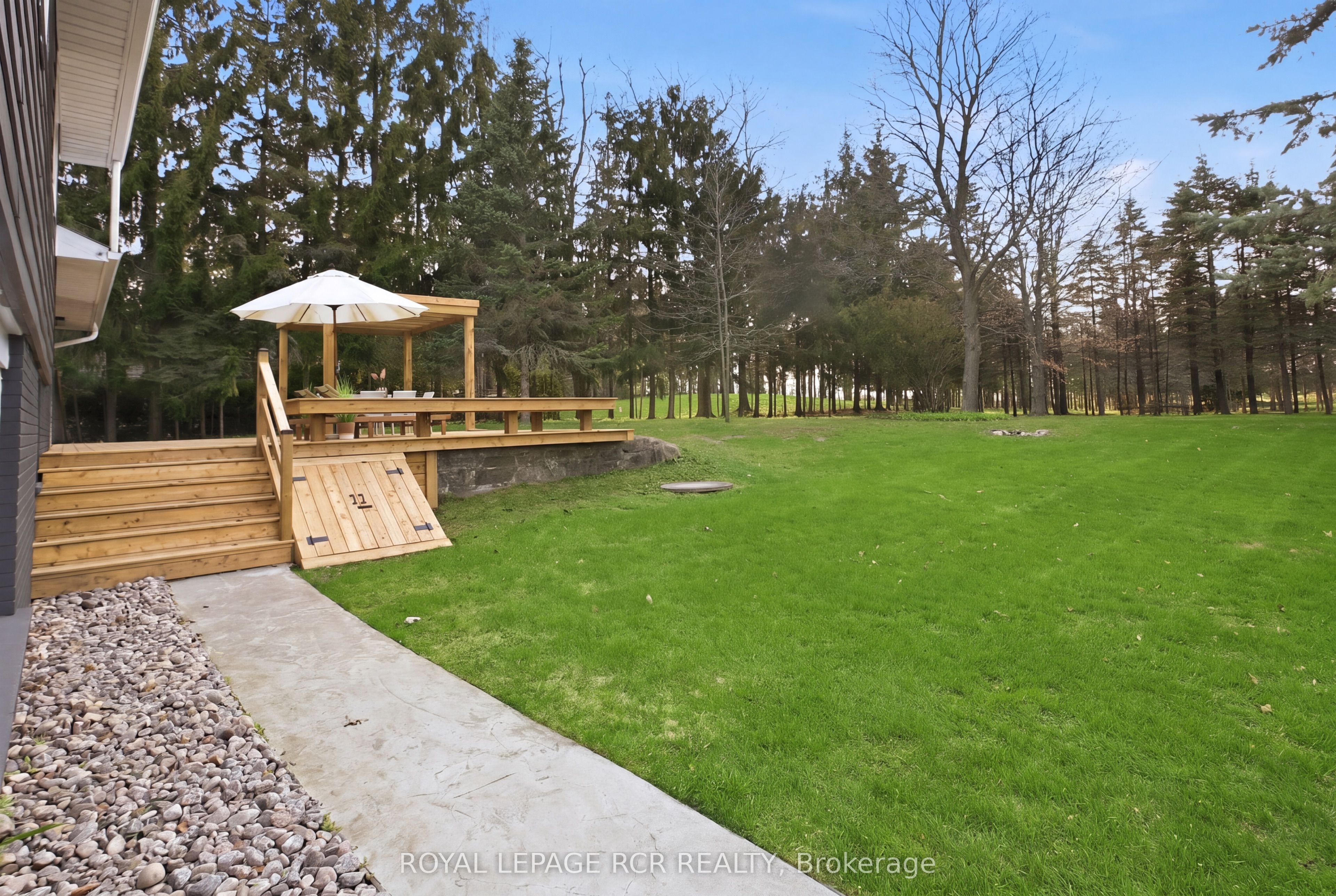 922 The Grange Side Road Property Photo 49