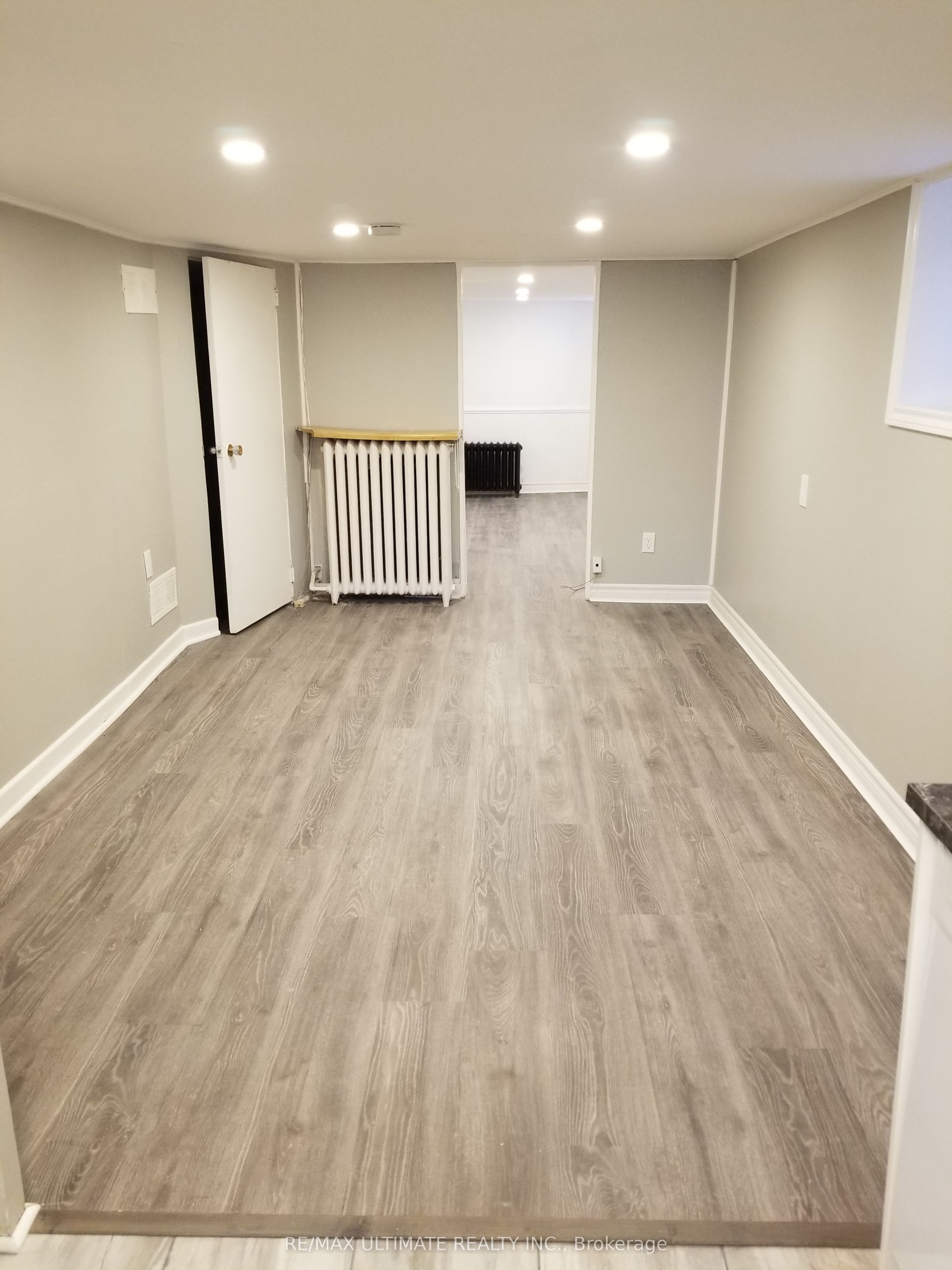 1133 Dufferin Street Lower Property Photo 4