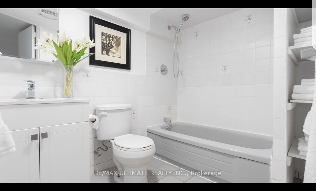 1133 Dufferin Street Lower Property Photo 6