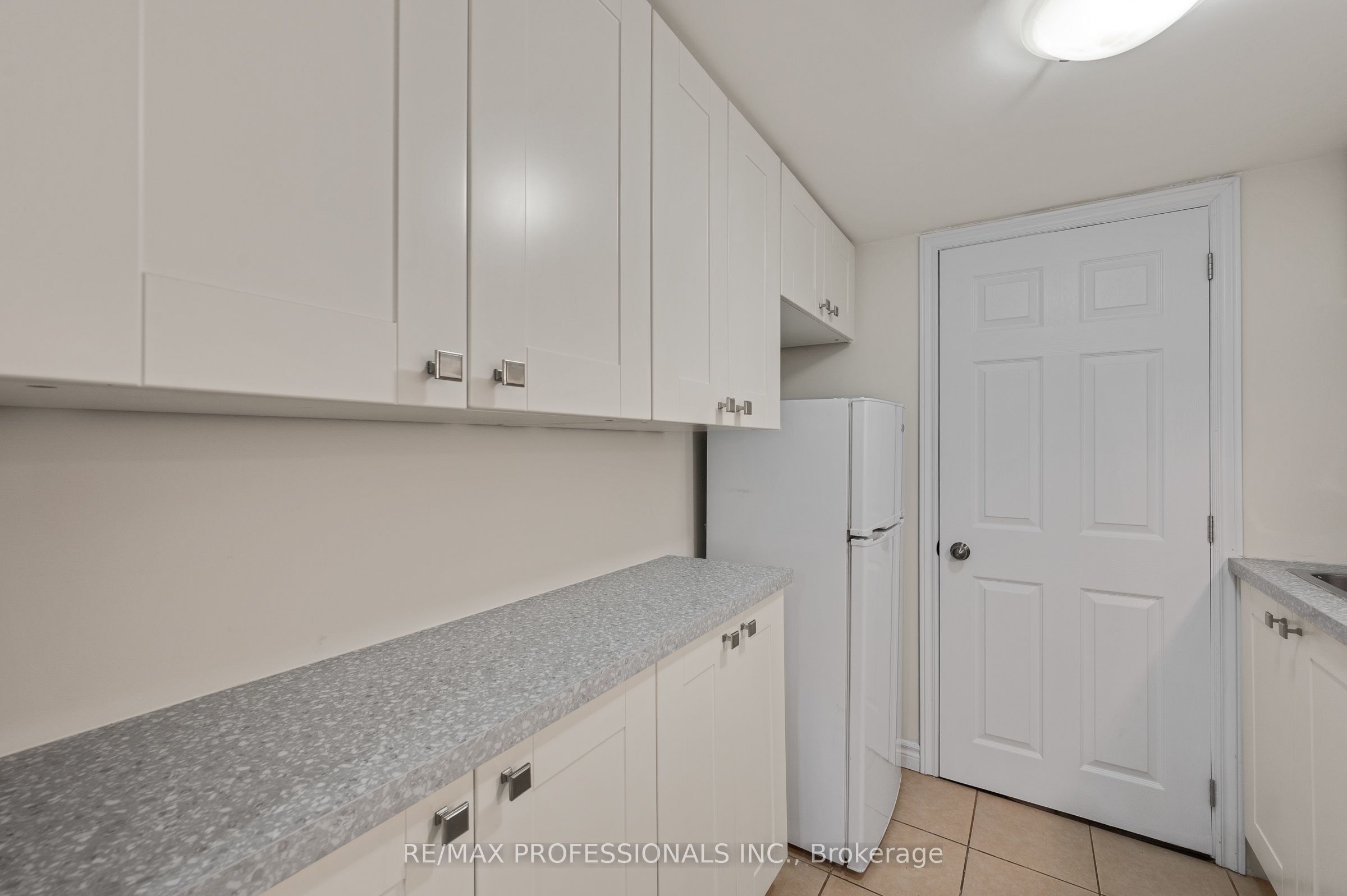 2900 Tradewind Drive Bsmt Property Photo 9