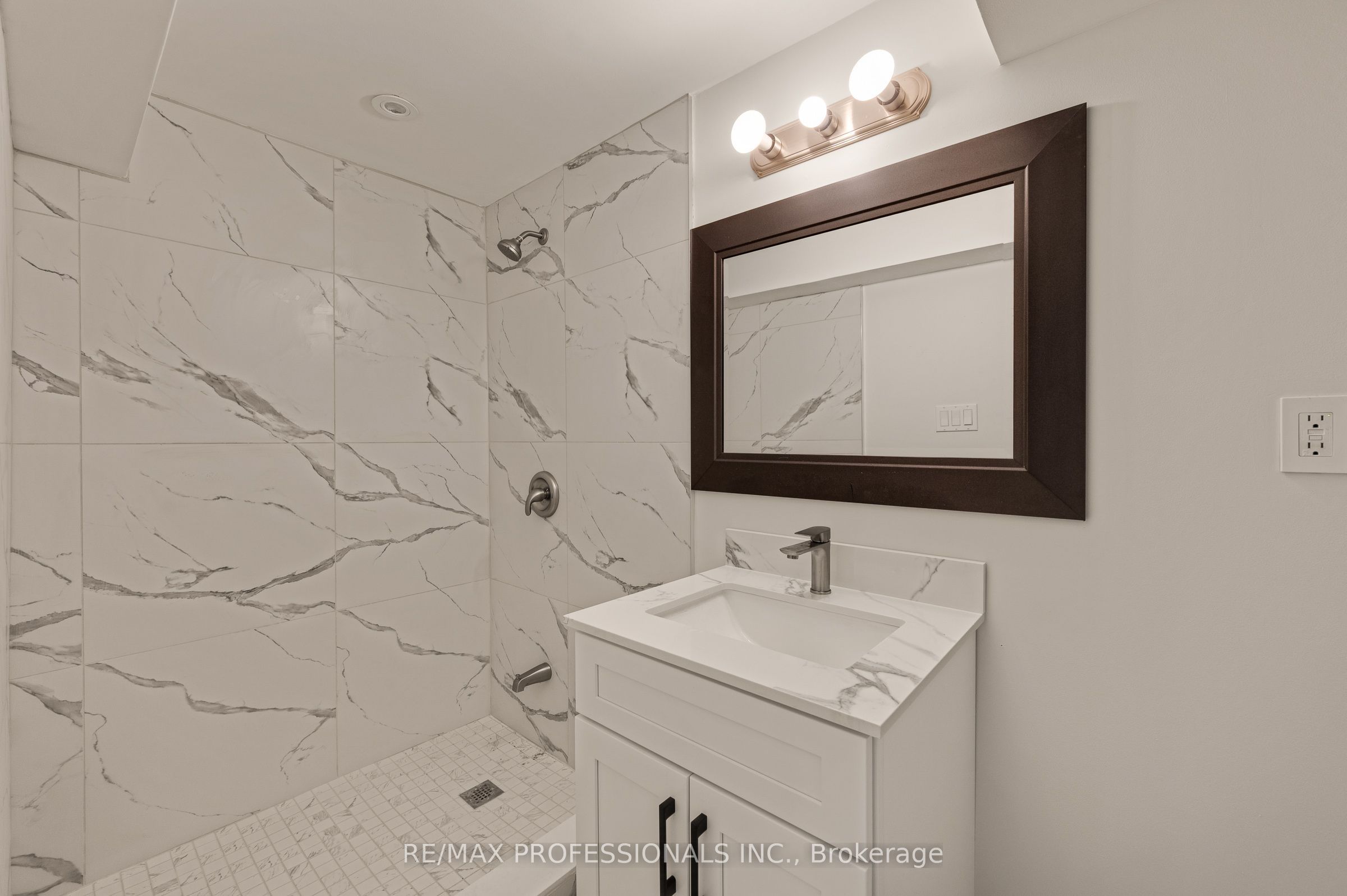 2900 Tradewind Drive Bsmt Property Photo 11