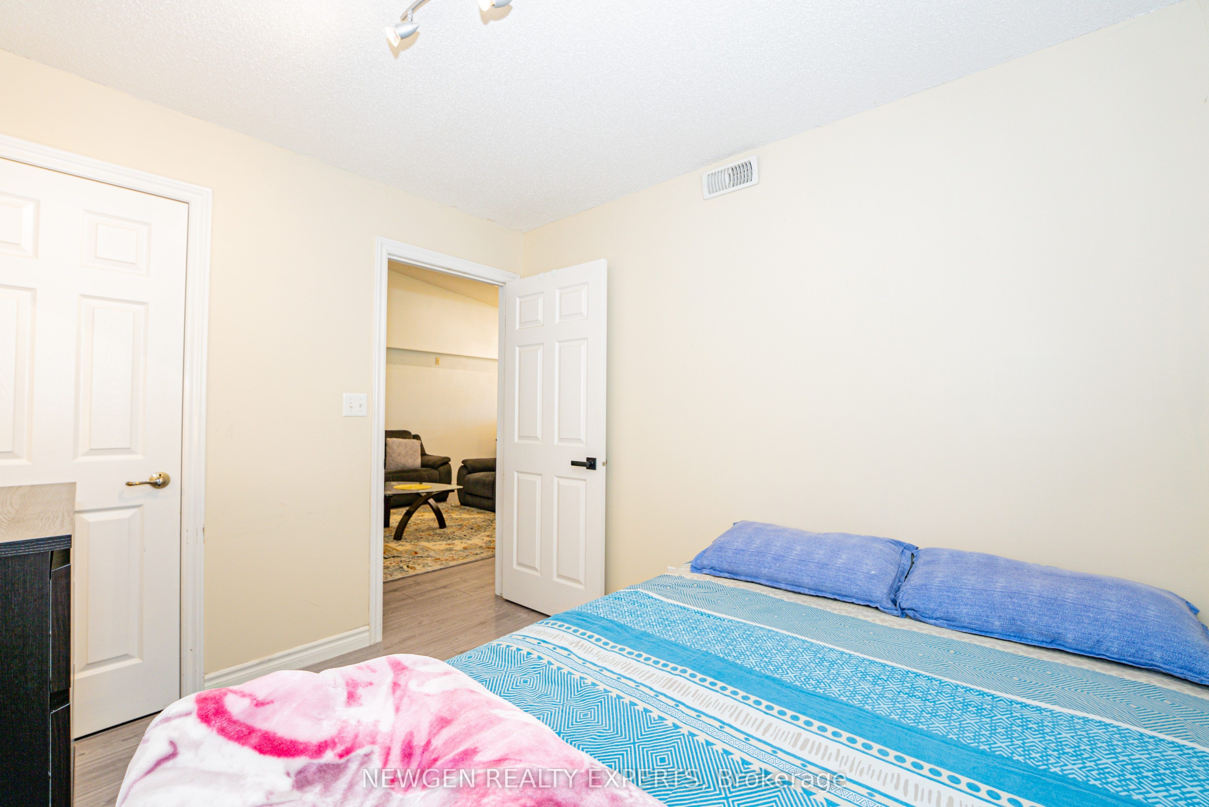 1479 Maple Avenue 405 Property Photo 15