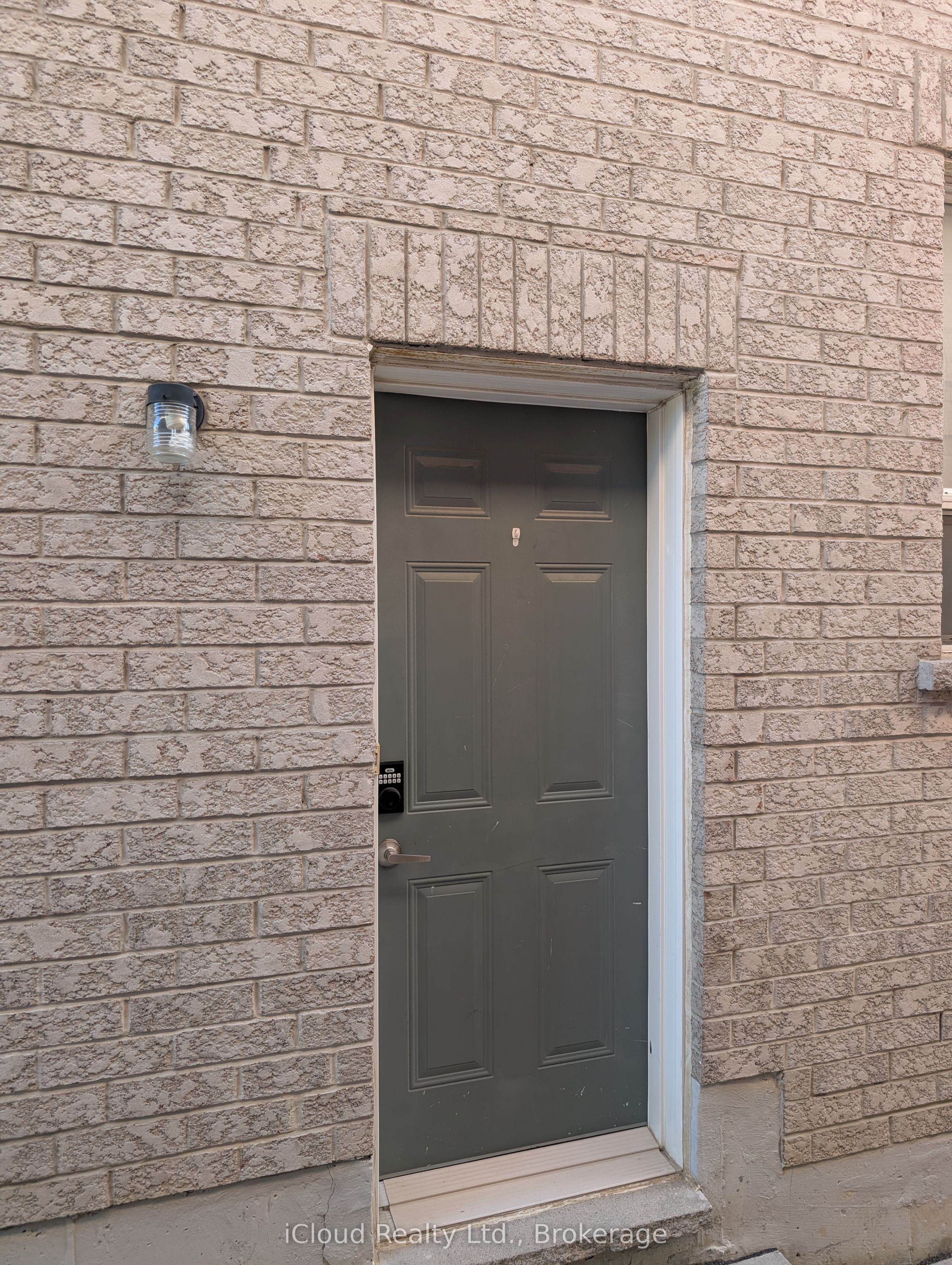 59 Haviland Circle Property Photo 9