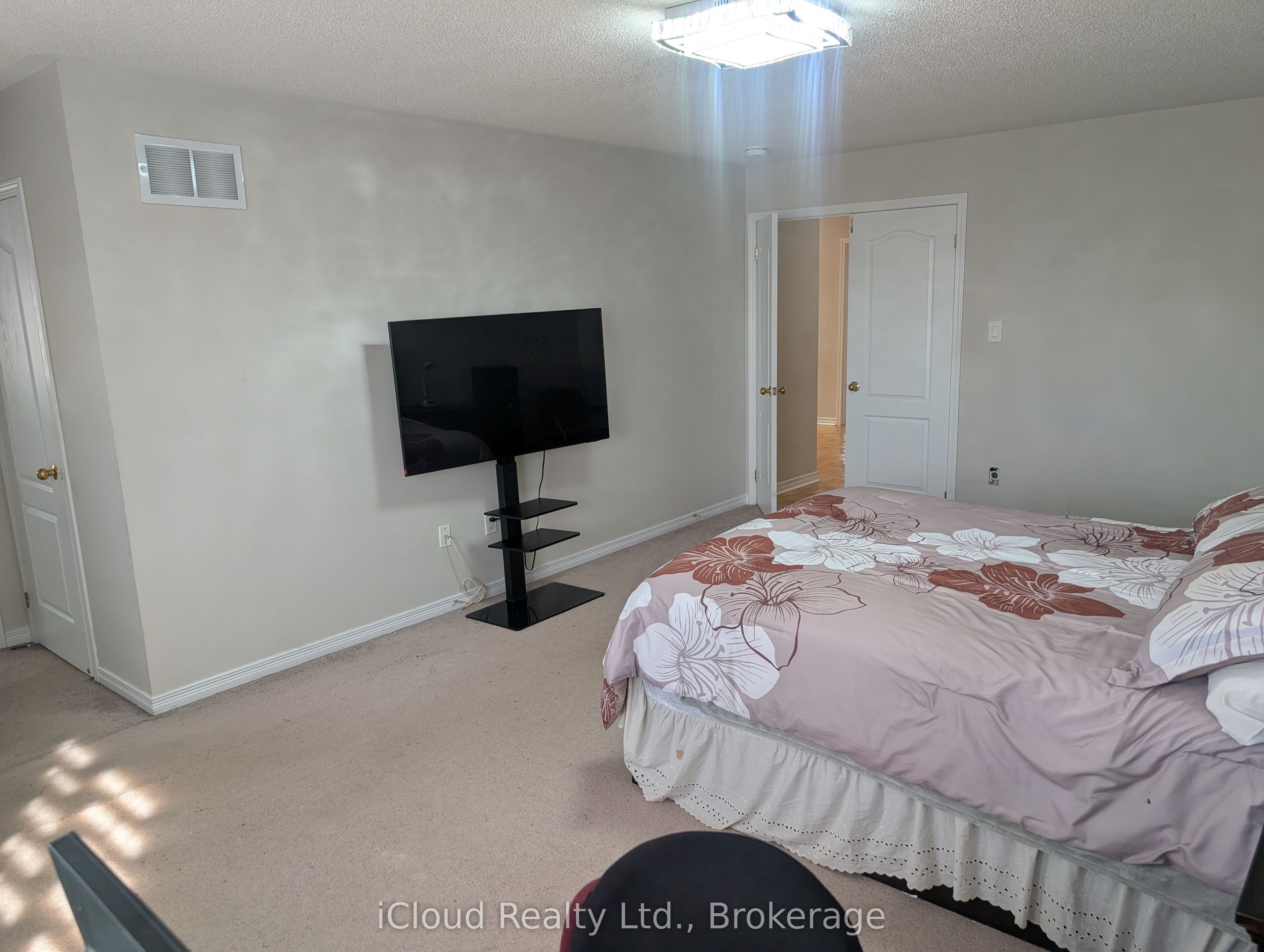 59 Haviland Circle Property Photo 13