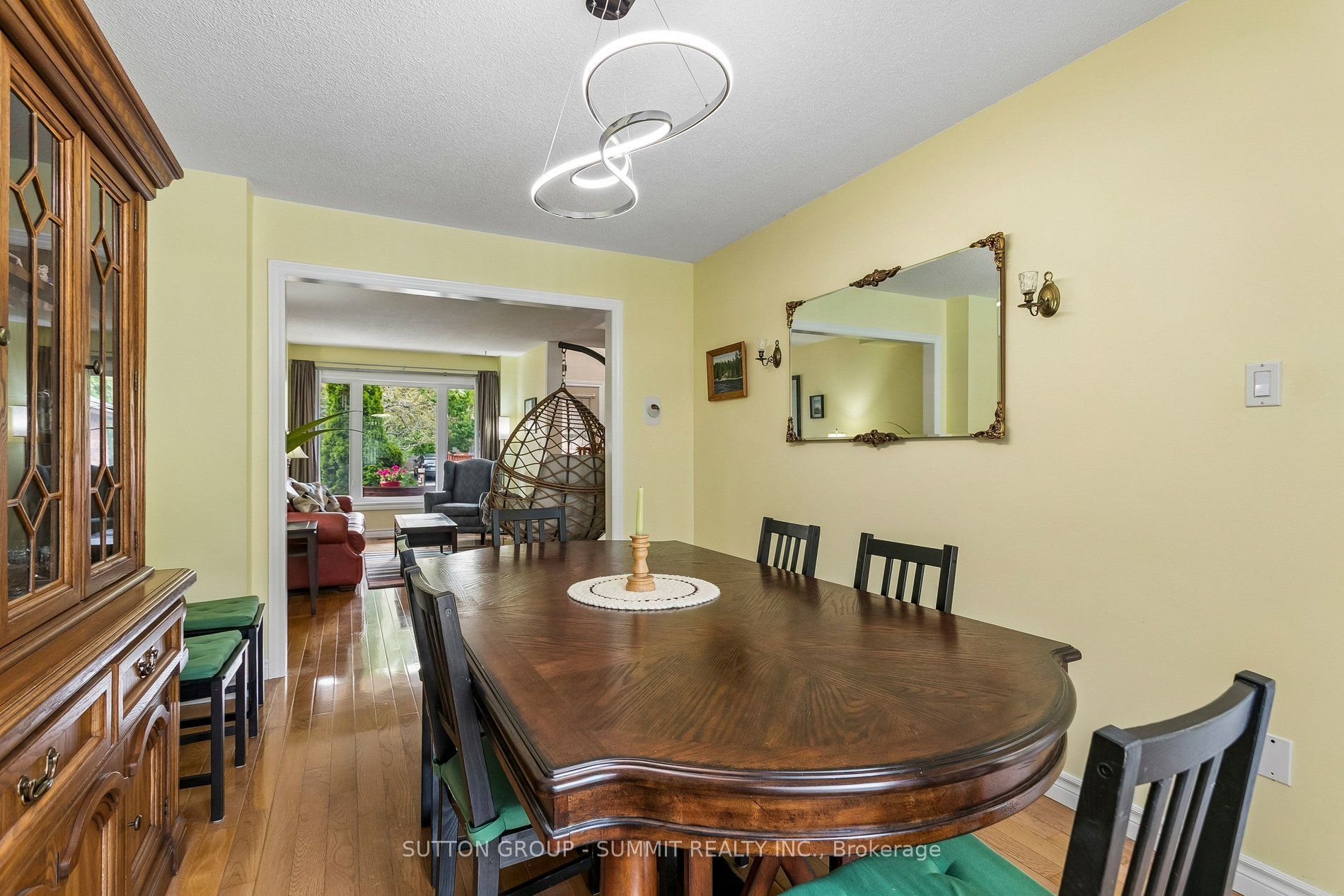 3176 Dovetail Mews Property Photo 10