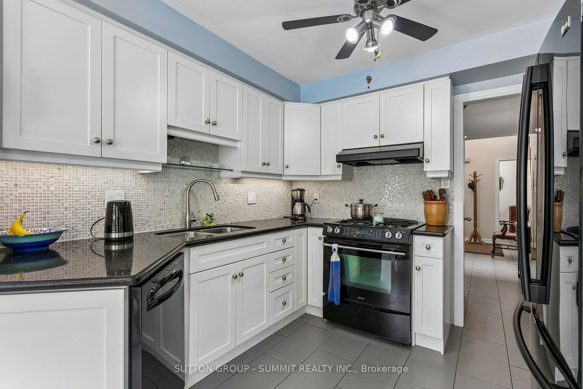3176 Dovetail Mews Property Photo 11