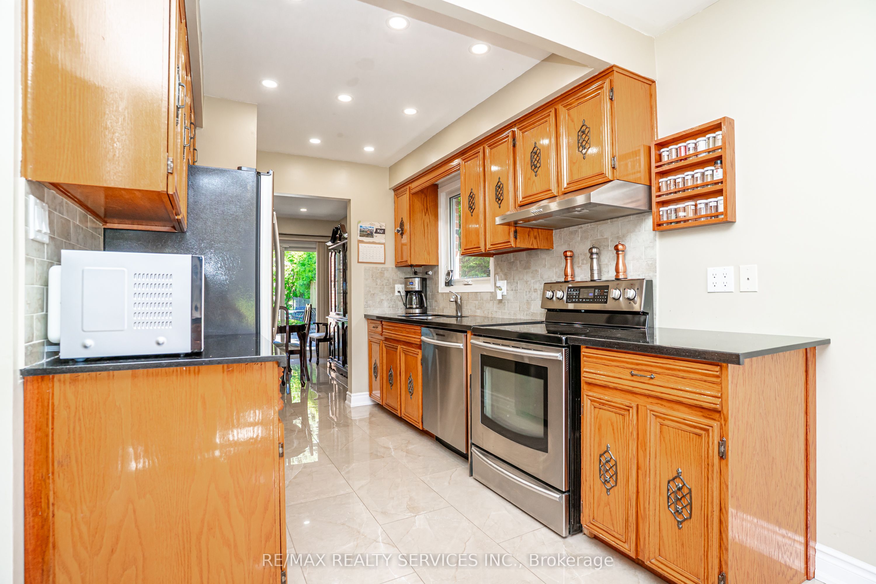 32 Winterfold Drive Property Photo 7