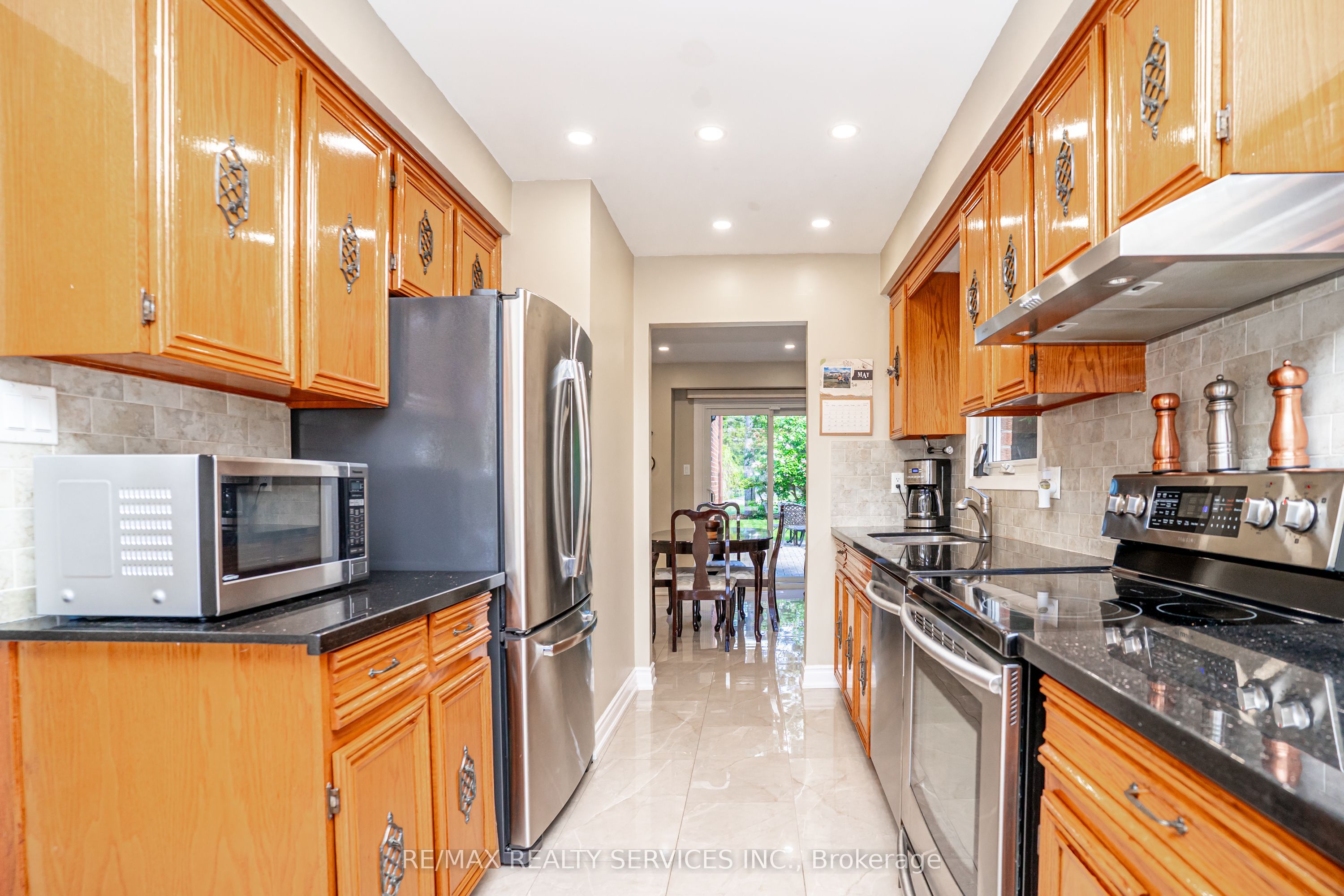 32 Winterfold Drive Property Photo 11