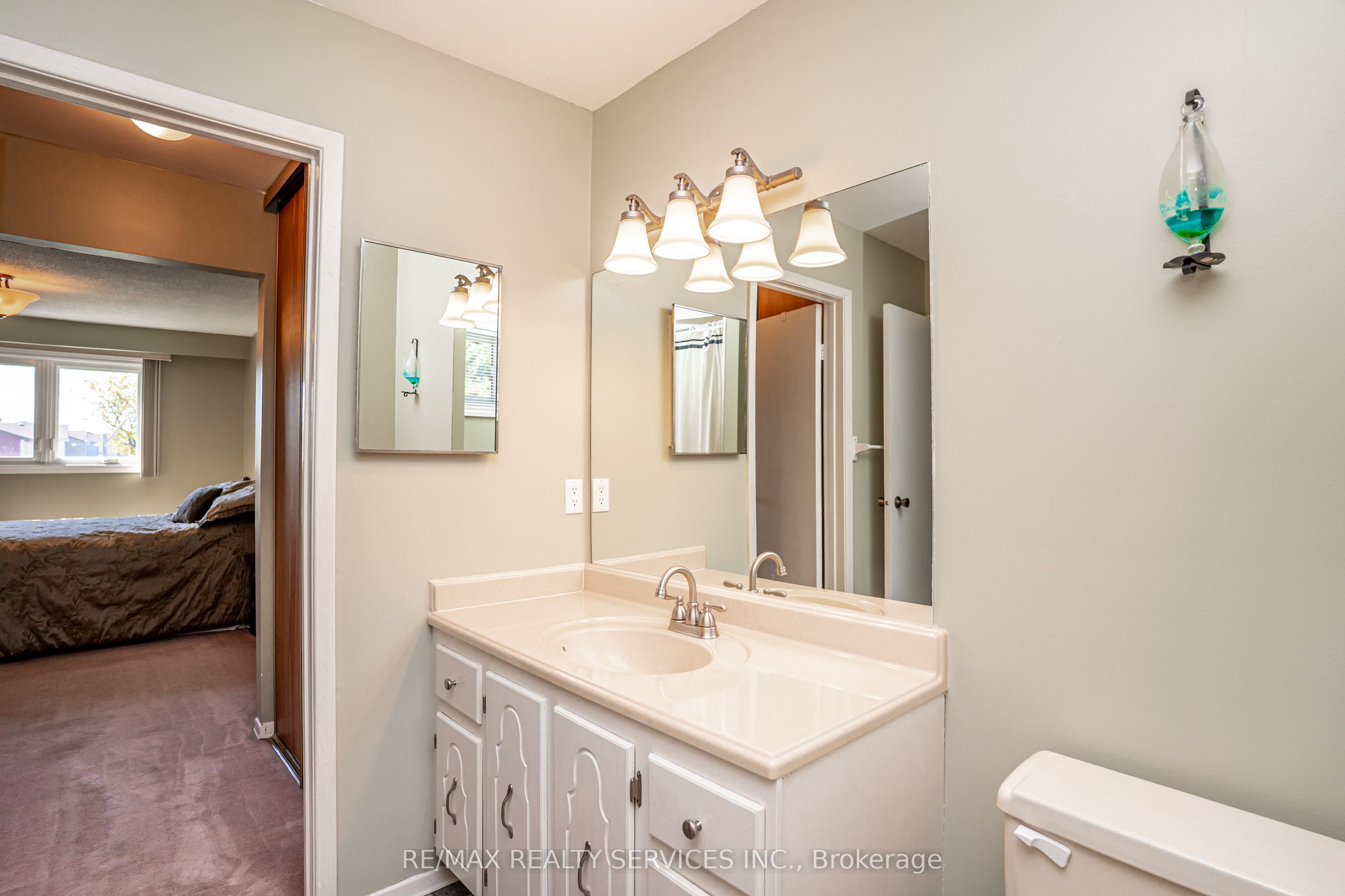 32 Winterfold Drive Property Photo 23