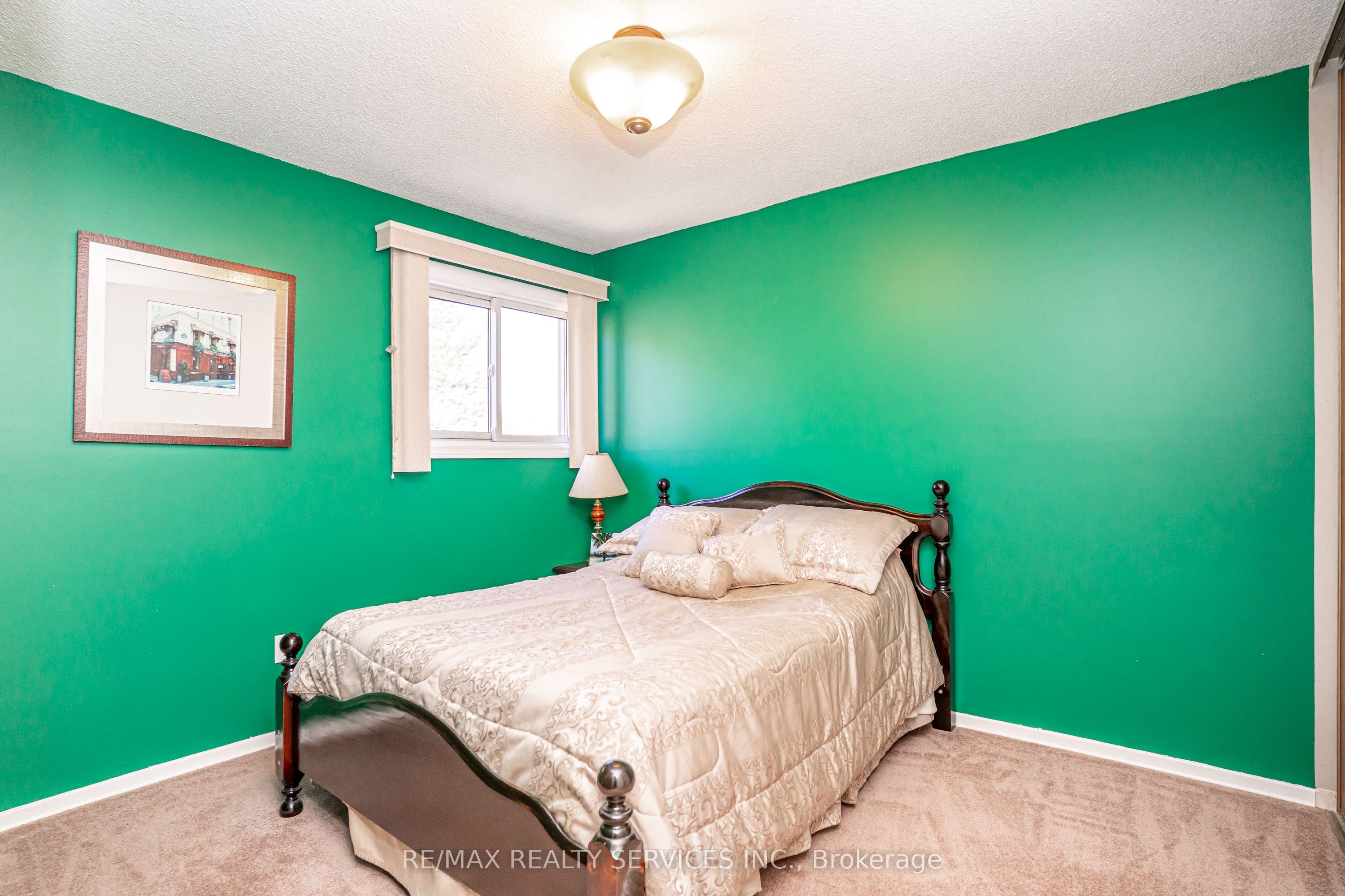 32 Winterfold Drive Property Photo 26
