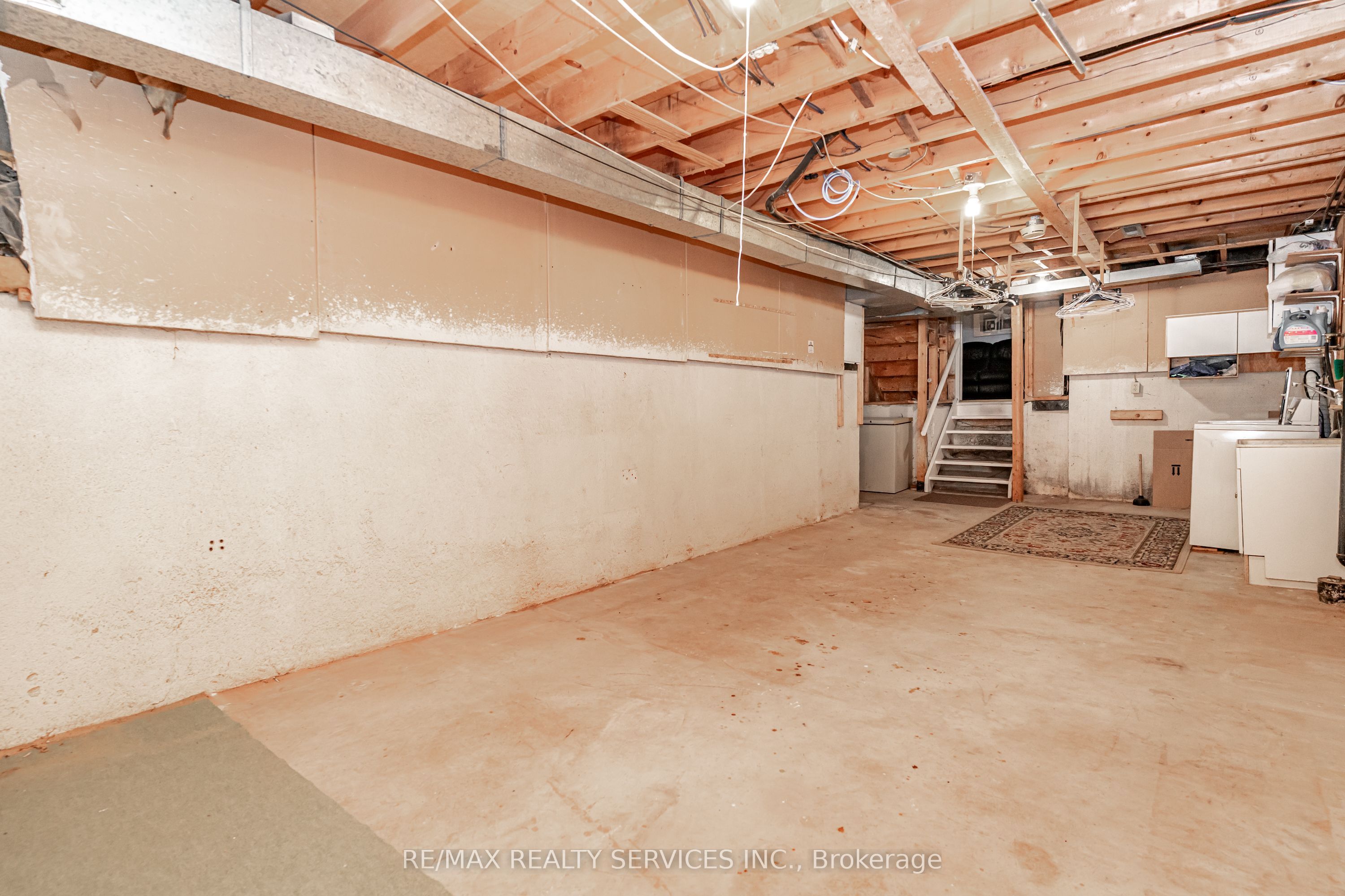 32 Winterfold Drive Property Photo 32