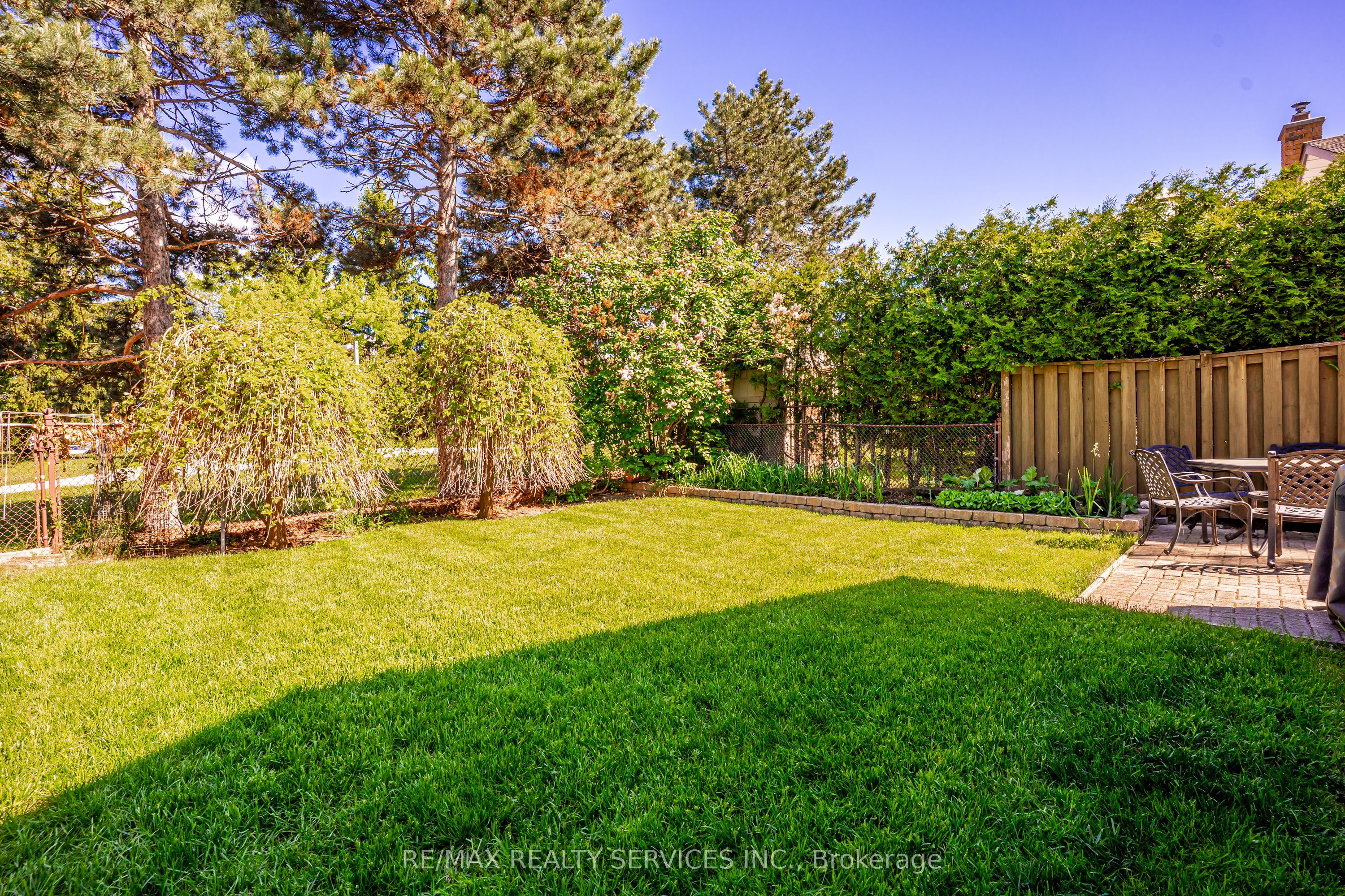 32 Winterfold Drive Property Photo 35